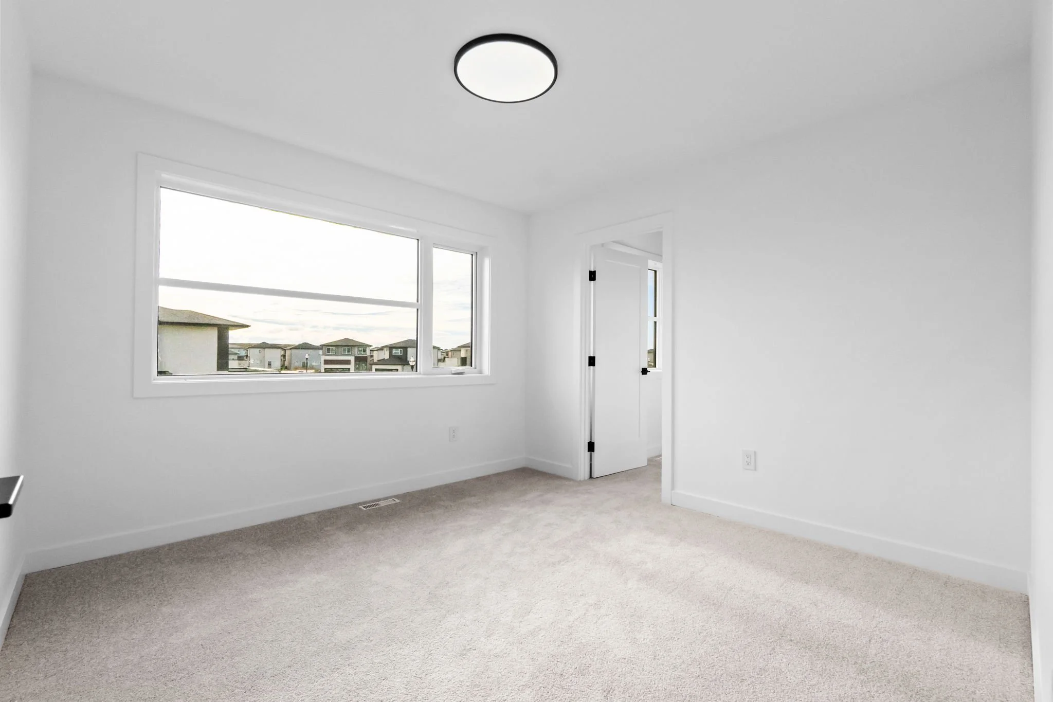 30-web-or-mls-A6701475_1.jpg