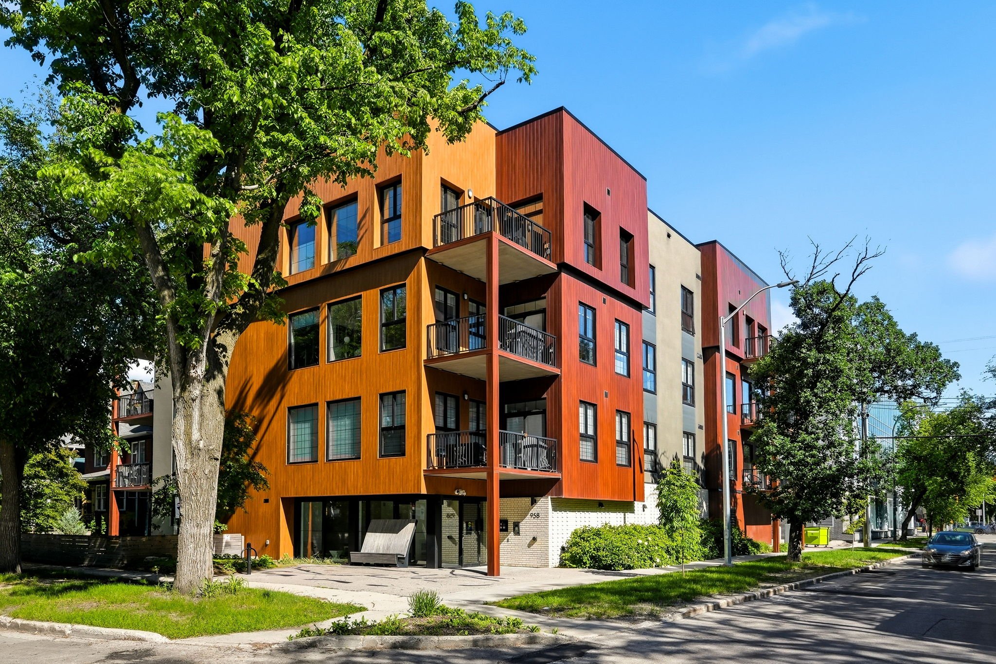 PH03-958 McMillan Ave - $724,900 - Crescentwood
