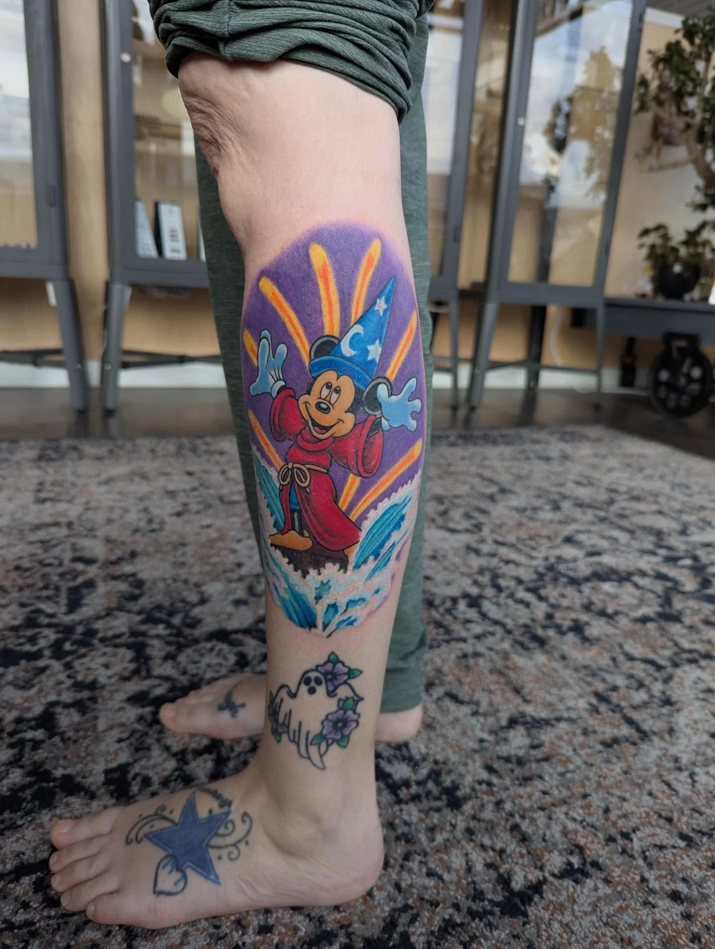 Fantasia 2000 🧹 Done by @tattoosbysolarz What an epic creation into a piece from the big screen into art, this movie was a big childhood favorite from the music to Mickey Mouse!
&bull;
Interested in booking something with Jason he is available Frida