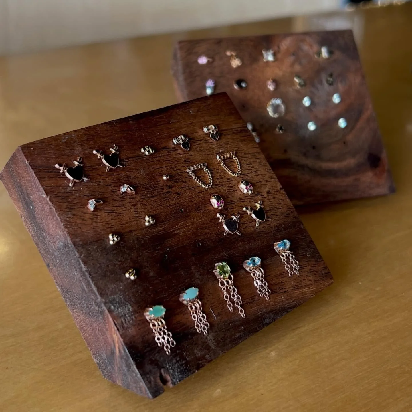 A few select pieces from @mayajewelry available in studio! Come by to browse our selection of jewelry or book a jewelry change/service appointment online.
&bull;
Piercing availability is Monday-Sunday 11am-7pm