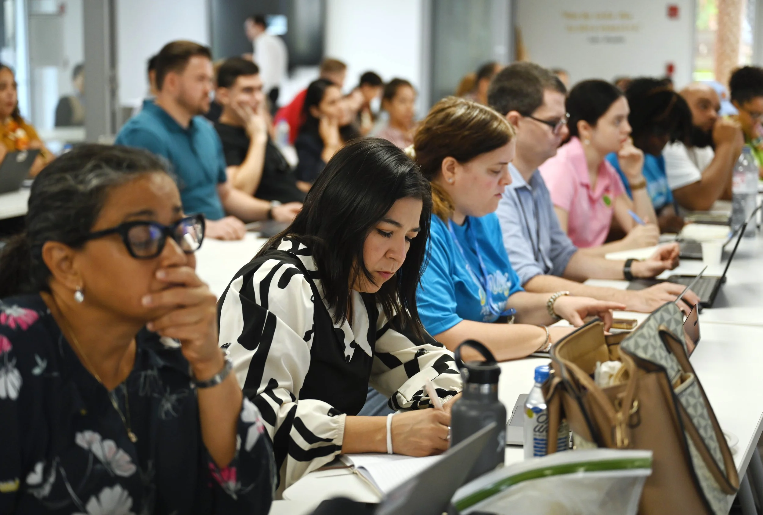 Copy of AI SESSION- SOMOS 25 (7-NOVIEMBRE-2025) 34.JPG