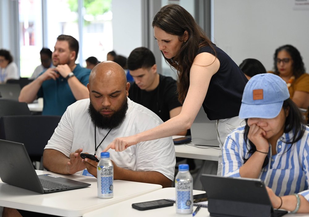 Copy of AI SESSION- SOMOS 25 (7-NOVIEMBRE-2025) 54.JPG