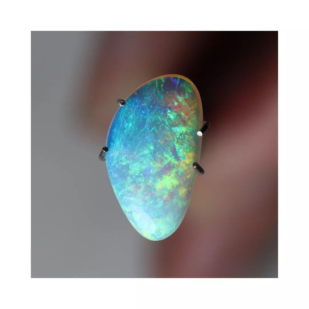 1.6ct Australian Crystal Opal from Coober Pedy 

Available on our website to purchase loose. Or PM us if you would like this beauty transformed into a one of a kind piece

#crystalopal #opal #opallove #australianopal #looseopal #unsetopal