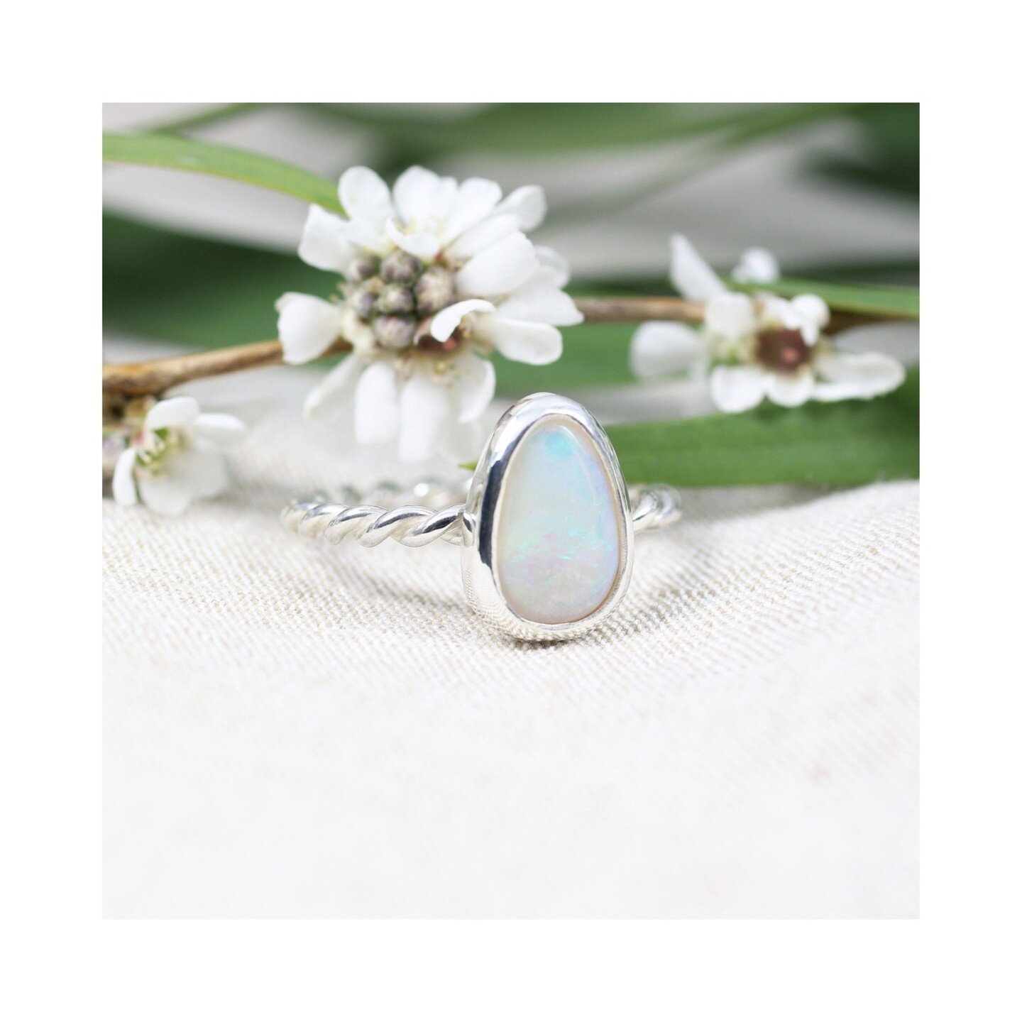 🌼 d e l i c a t e 🌱 e l e g a n c e🌼

#crystalopal #arborjewellery