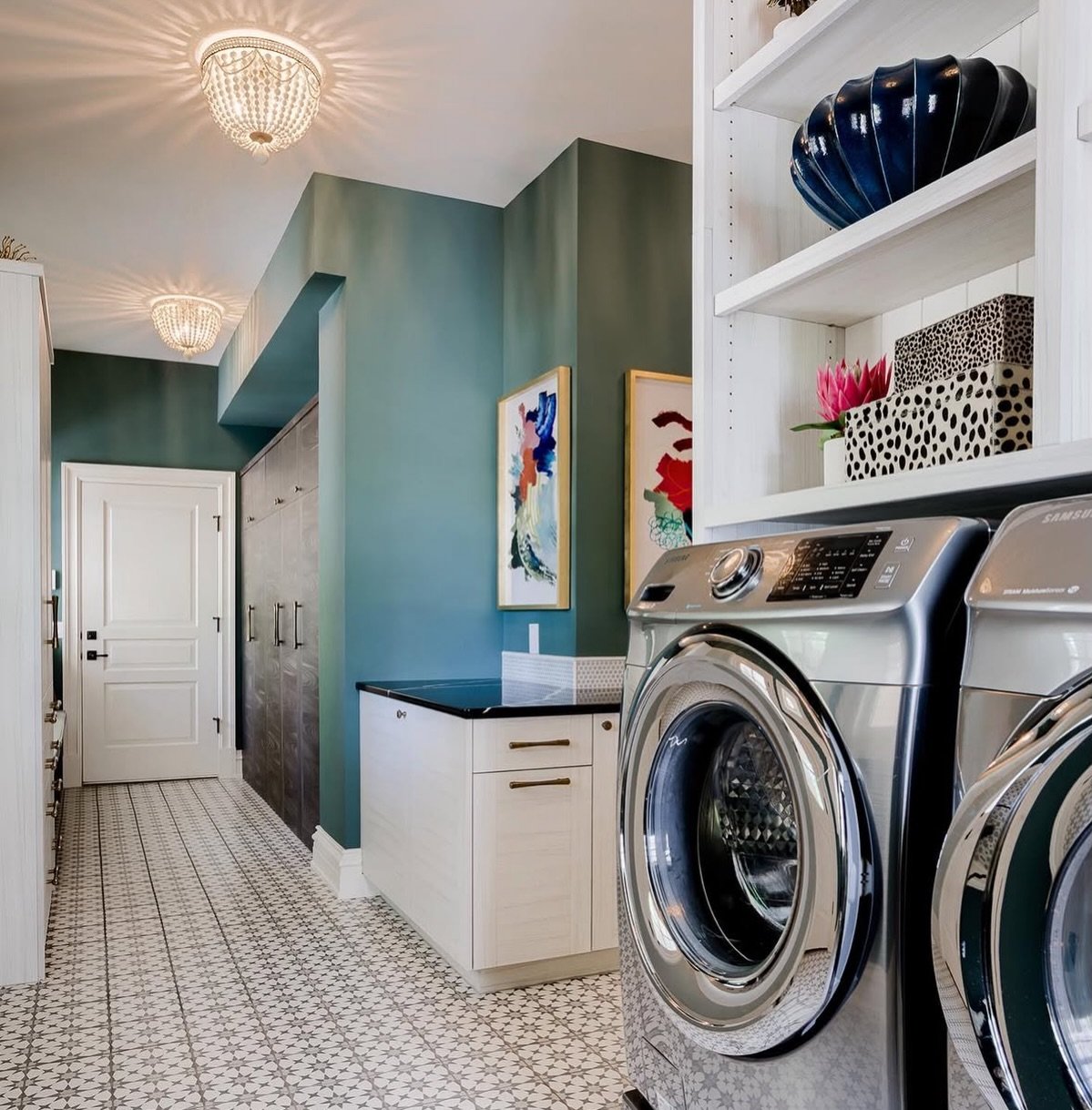 There are a million ways to make your home unique and some of them are unexpected. Let us show you what&rsquo;s possible 👏🏽

#design #idf #omaha