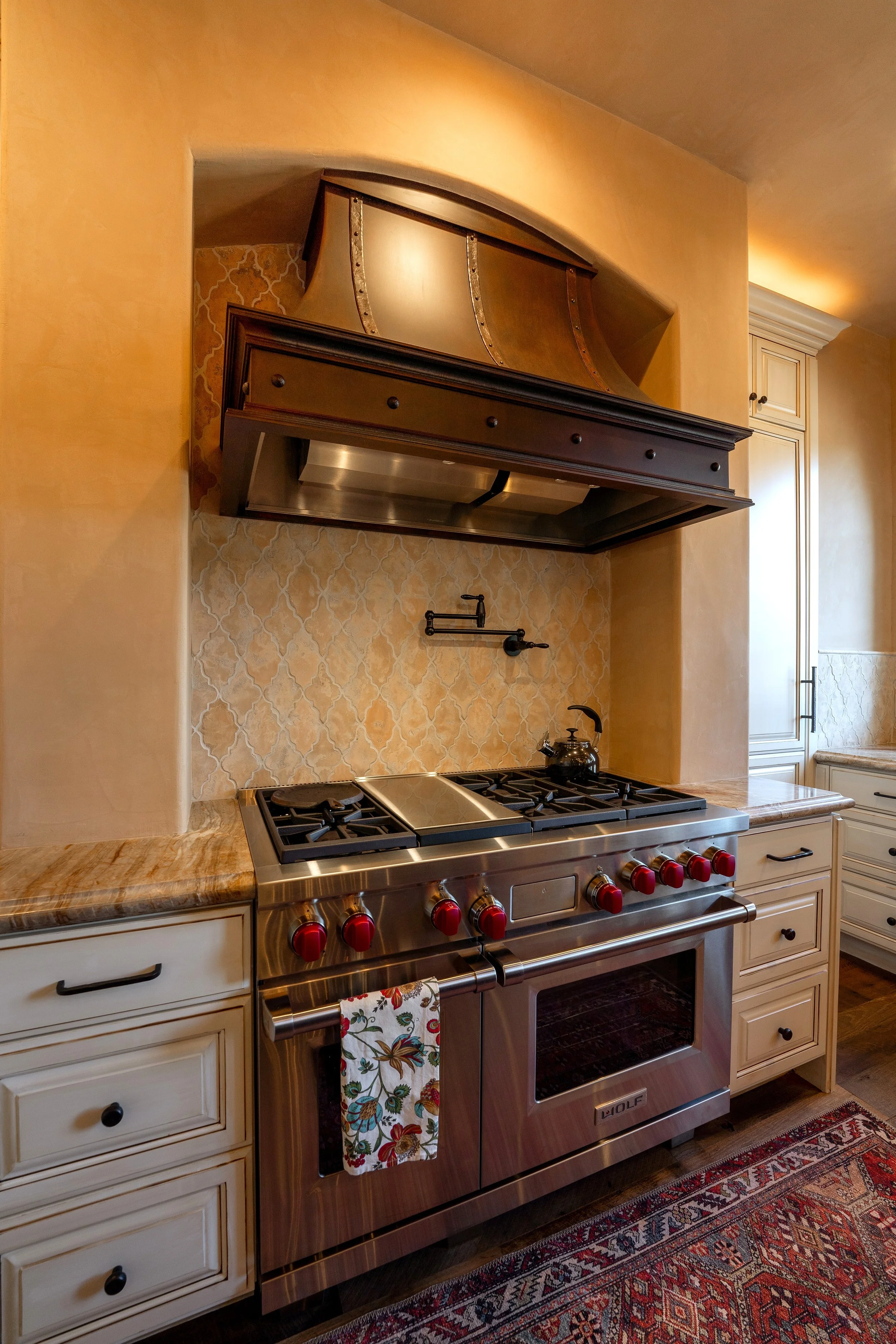 Rustic Traditional Kitchen Remodel by Bakker Construction, Inc project photo 6