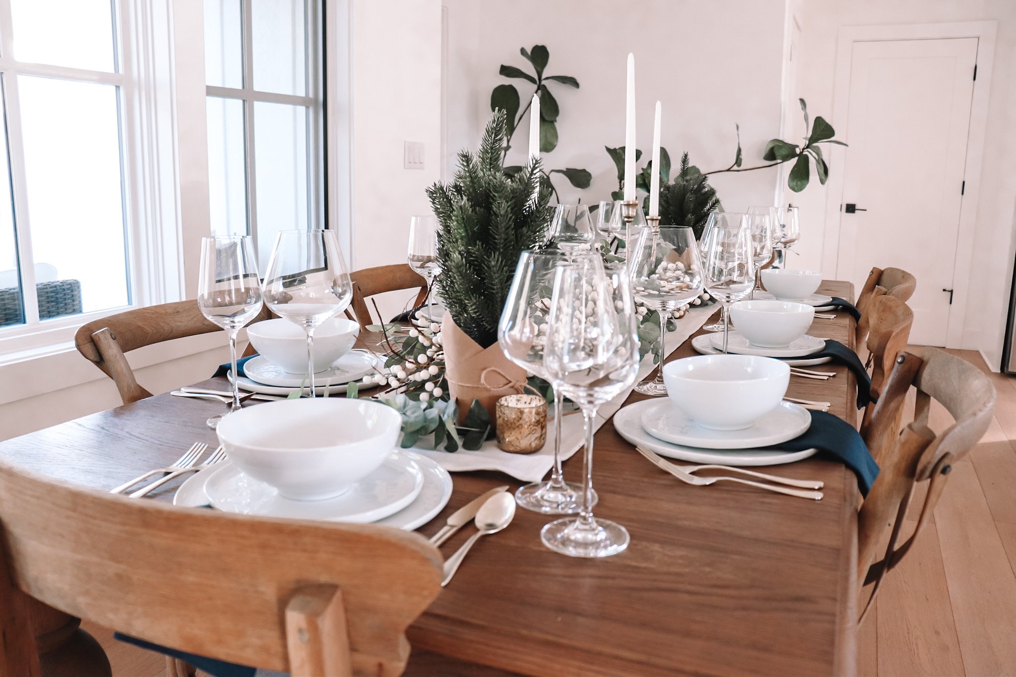 how to set the table for the holidays