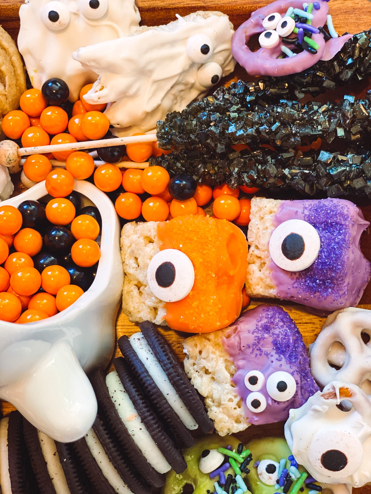 how to create a halloween candy treat board - detail 3.JPG