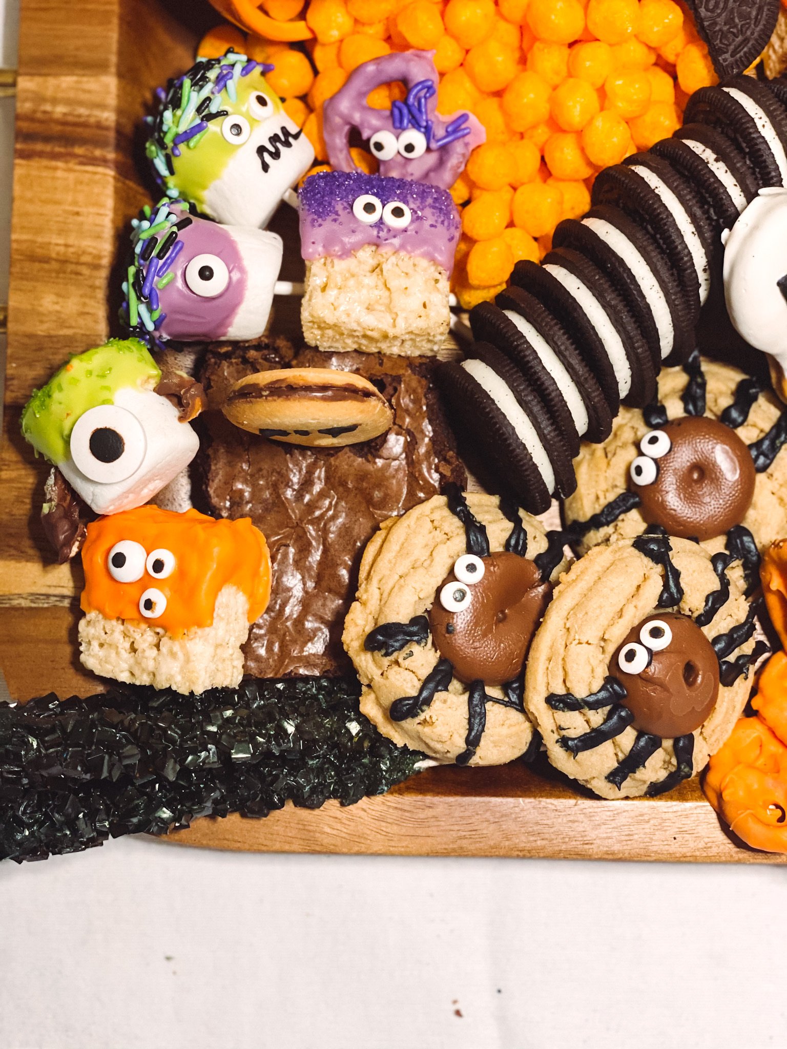 how to create a halloween candy treat board - detail 10.JPG