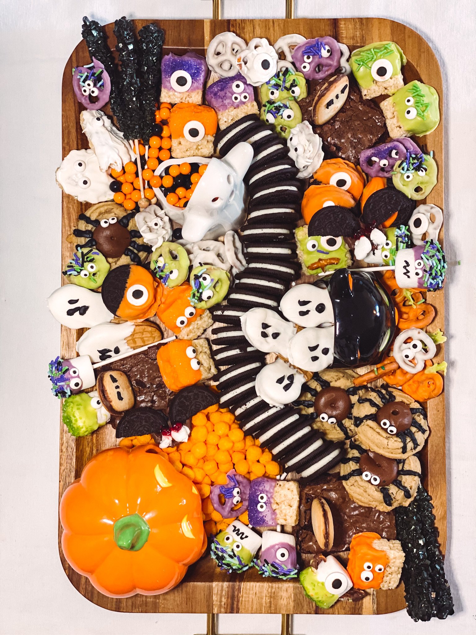 how to create a halloween candy treat board 1.JPG