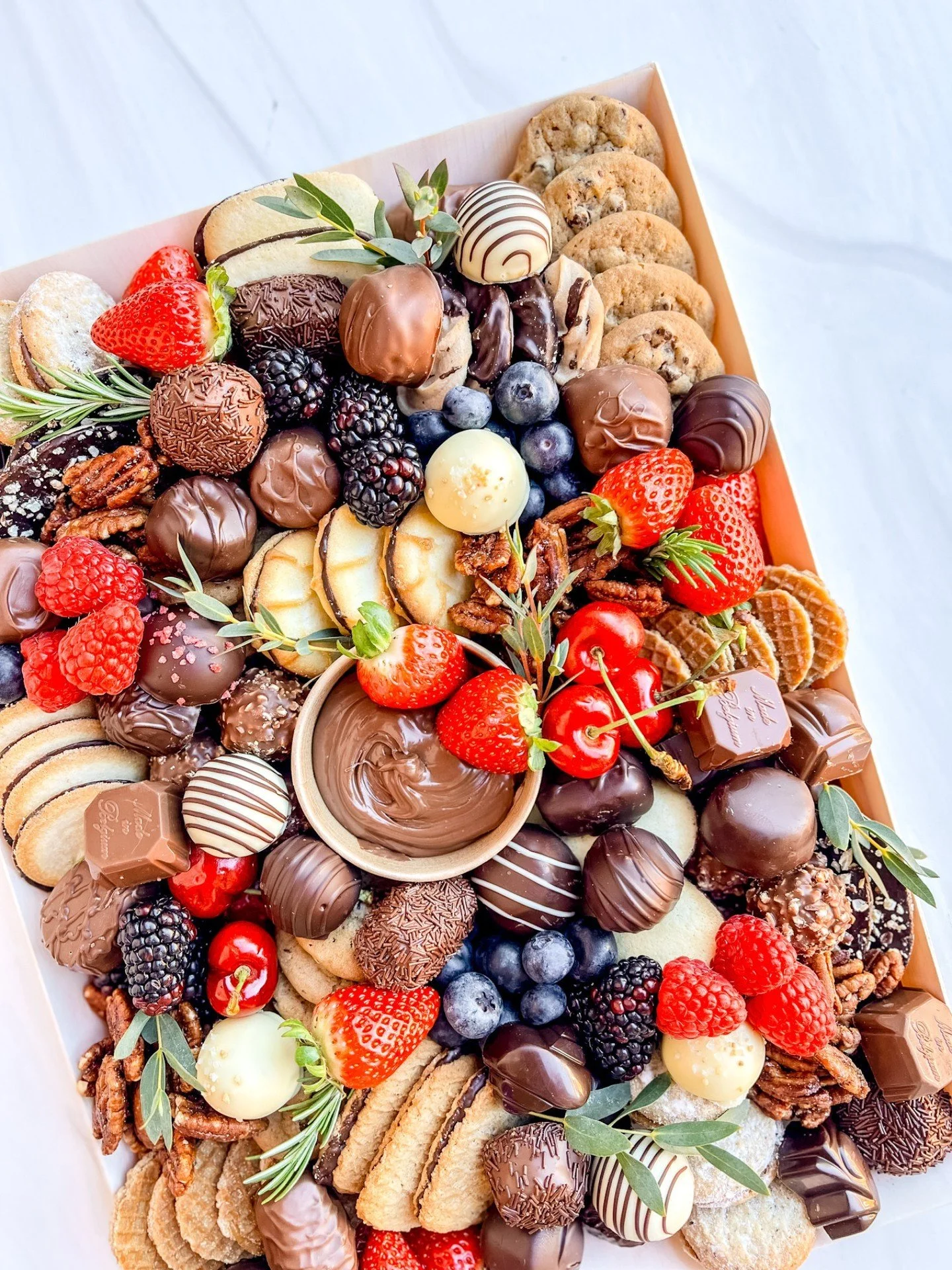 making all your sweet-tooth dreams come true. it’s like a sugar-coated masterpiece, and i’m here for it. #cerriously
#dessertboard #grazingdessert #partyideas #sweettoothfix #tablescapegoals #hostesswiththemostess #dessertlovers