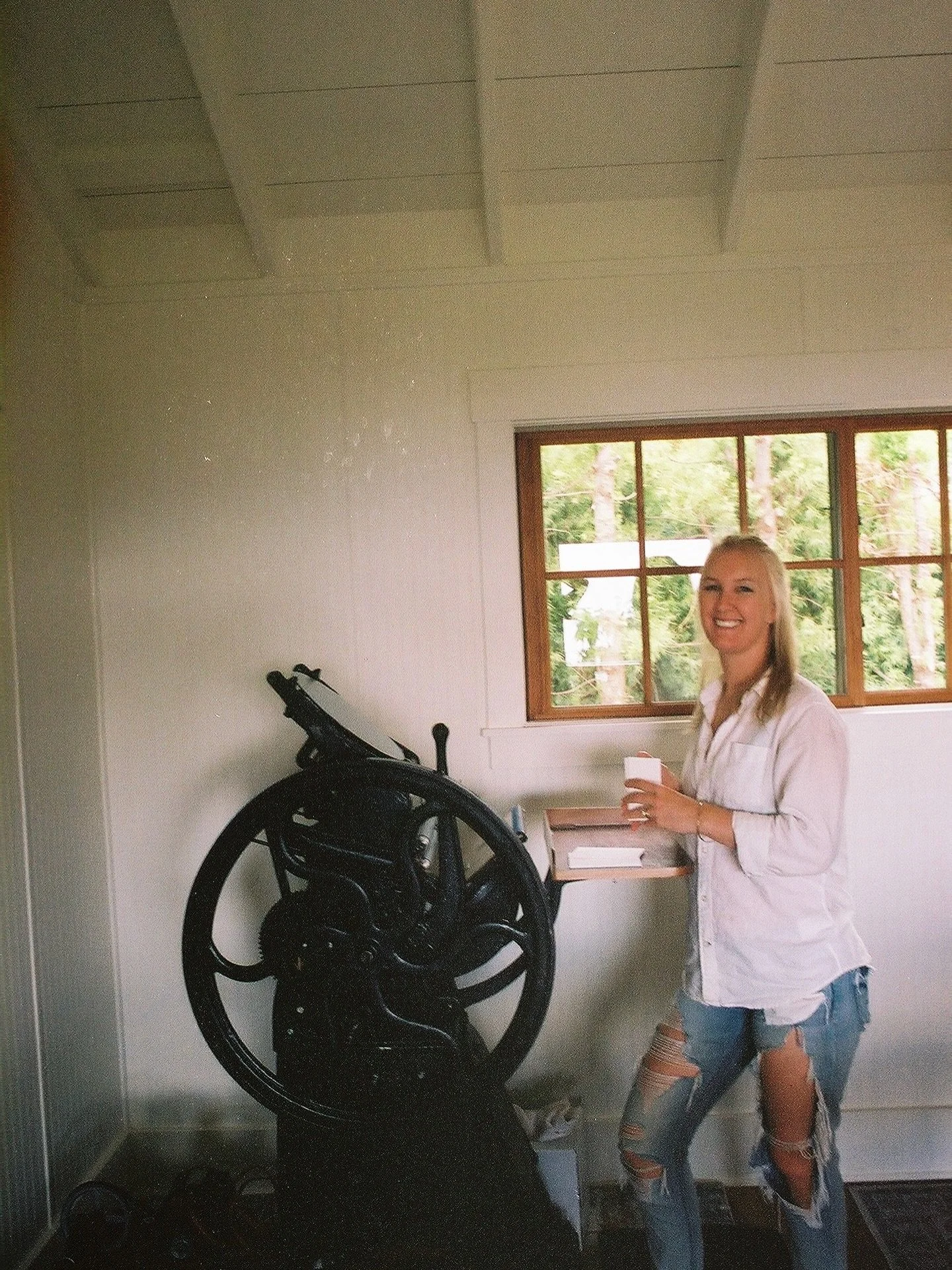 I&rsquo;ve been showing my face on here more than usual thanks to my press repair saga, but I thought it was time to reintroduce myself for anyone who&rsquo;s new!
I&rsquo;m Kylie, and here are a few fun facts about me:
- I&rsquo;m a working mom to a