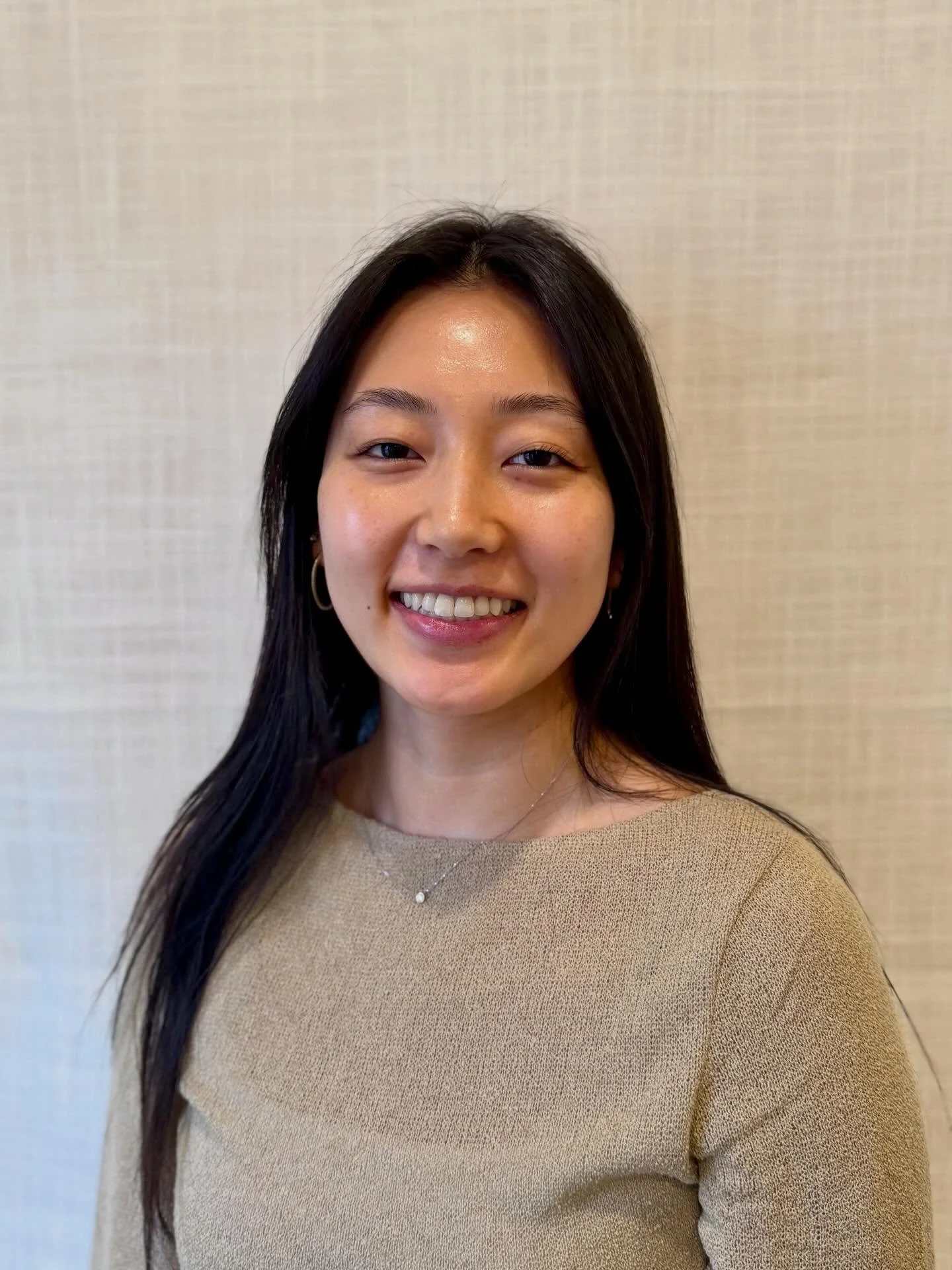 Meet Chelcie LE our Master Esthetician specializes in Buccal massage, gua sha and facial lymphatic draining massage.💆 she is offering our new service Forest Bathing Ritual - 80min treatment 

Chelcie Ahn has cultivated a reputation as a master esthe