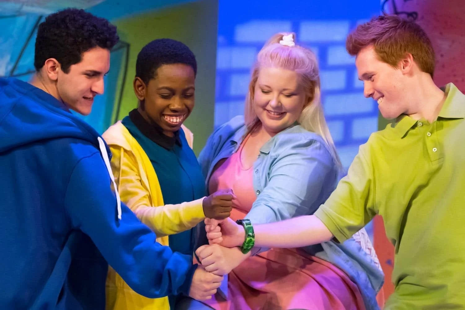 Coterie NO TALKING Production Photo 2 - 6x4.jpg