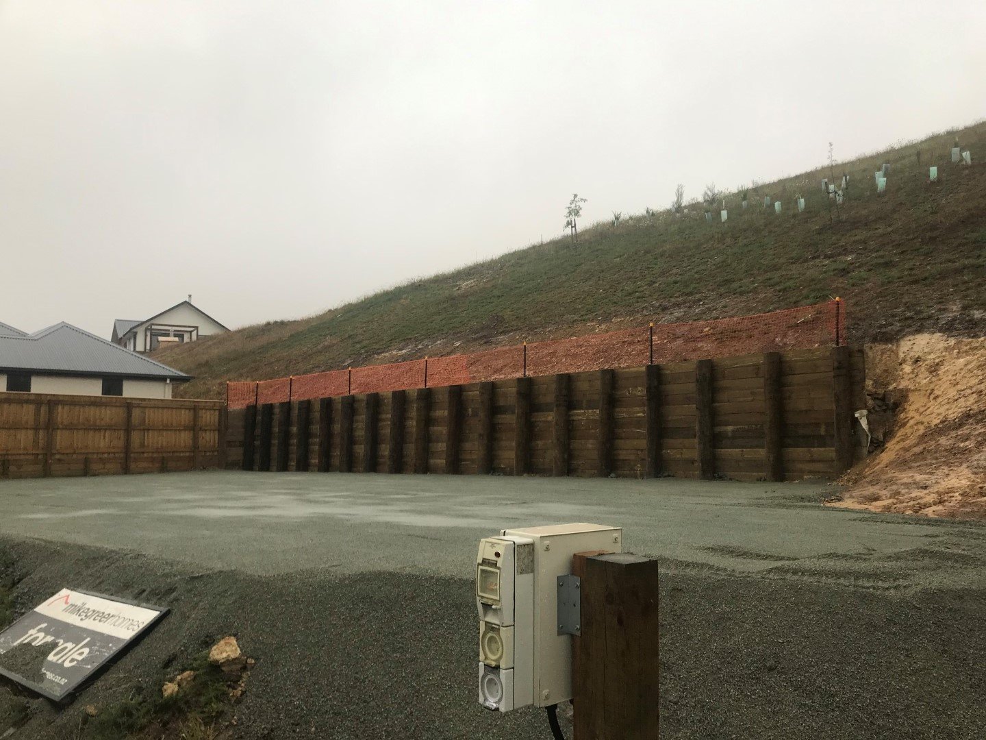  Retaining wall designed to stabilise a landslip 