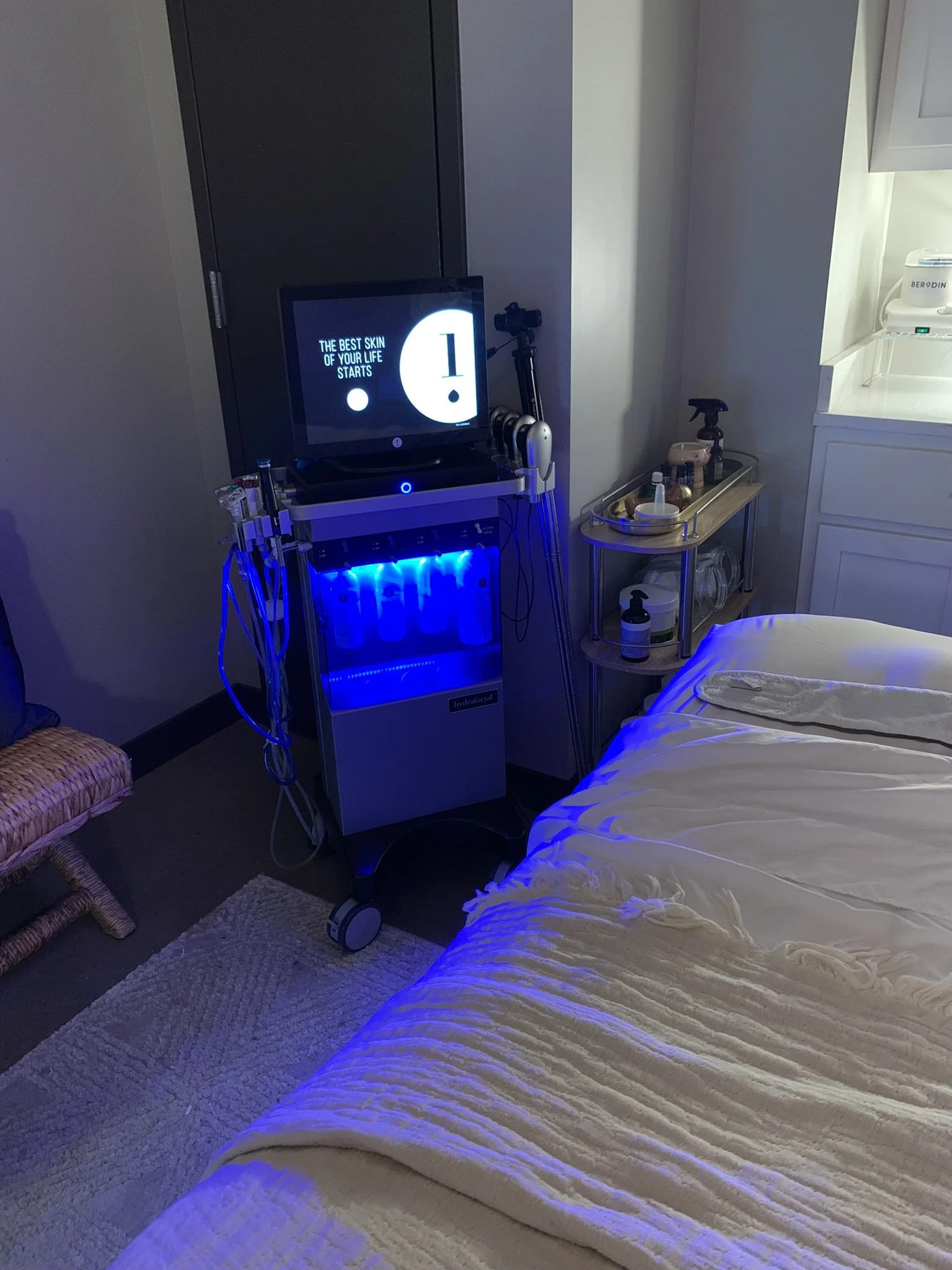 hydrafacial in oklahoma city treatment room