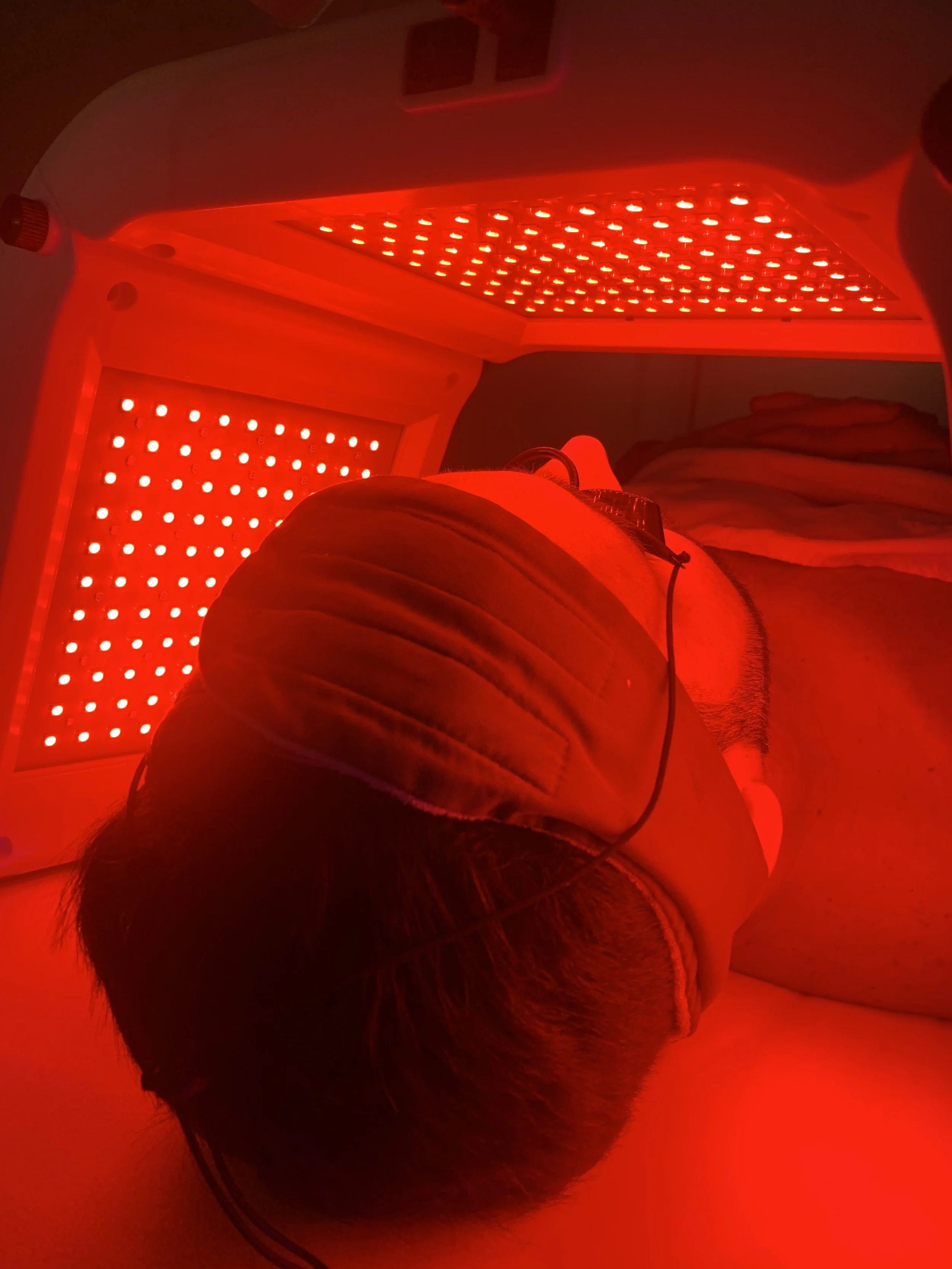 red light therapy during facial