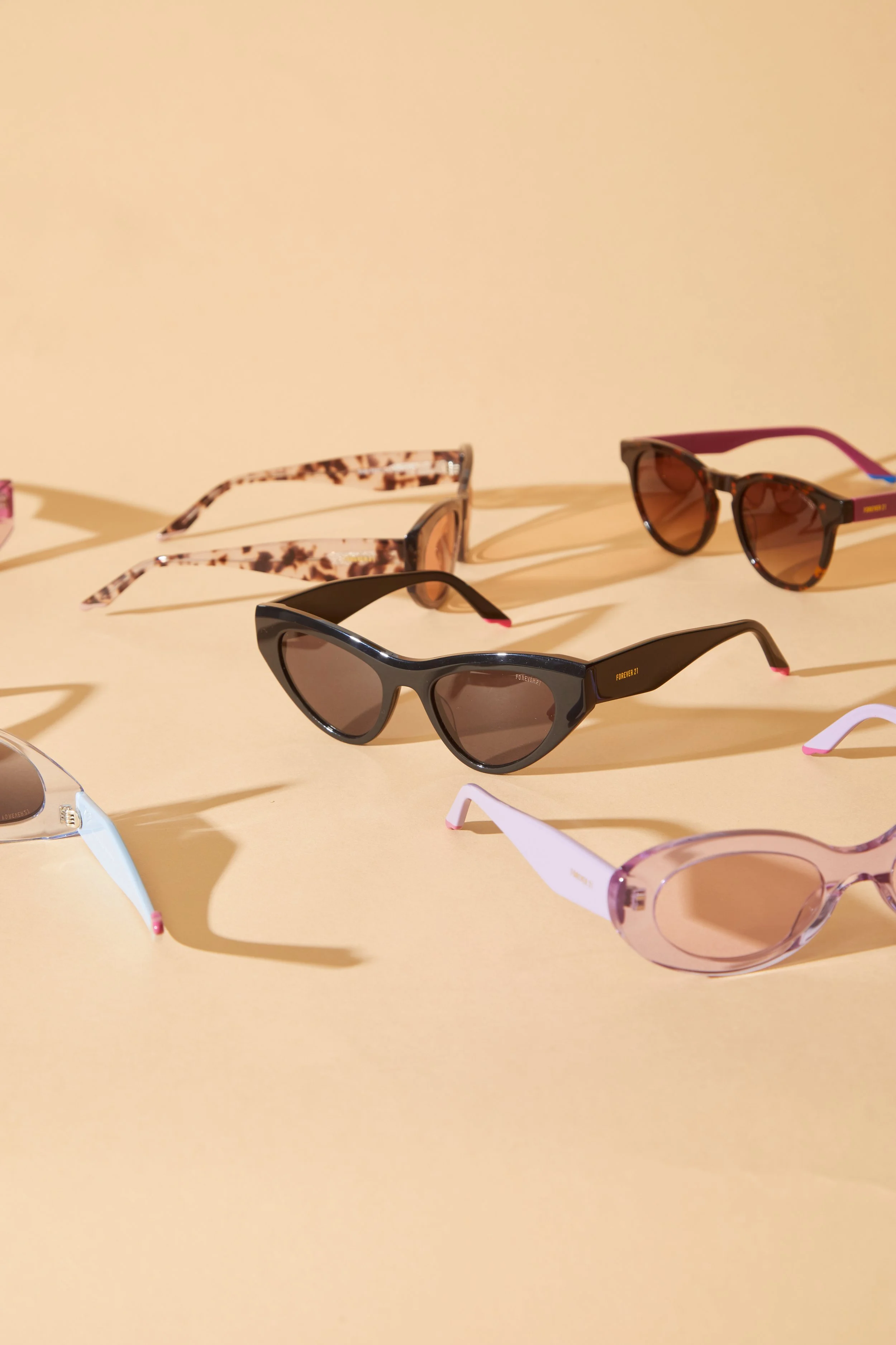 FLAT01_IMG_SUNGLASSES_107658.jpg