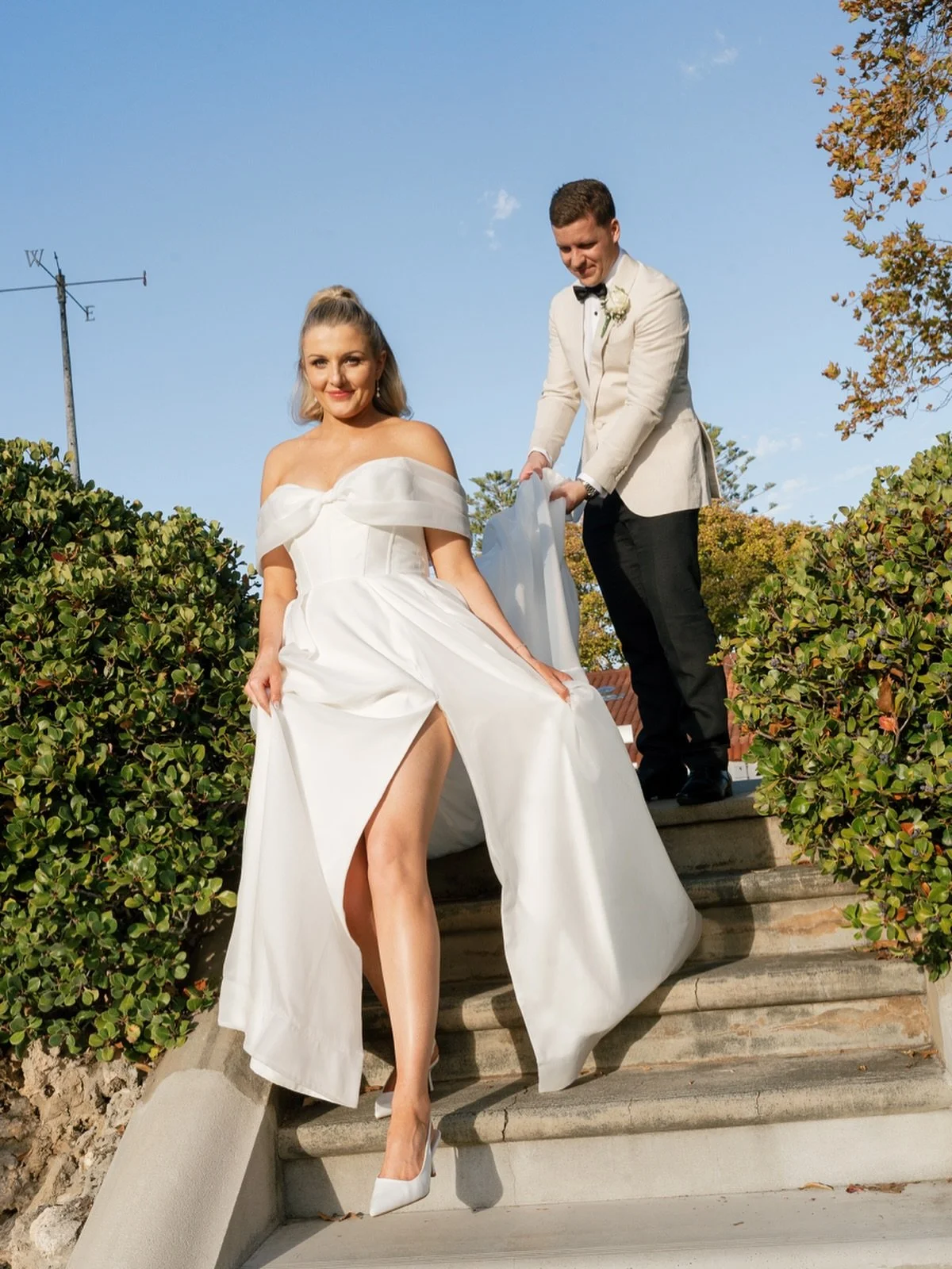 Lucy &amp; Pat absolutely glowing in that late afternoon Cottesloe sun ☀️

#cottesloe #cottesloeciviccentre #cottesloeciviccentrewedding #perthweddingphotographer #perthweddingvenue #perthweddinginspo #perthbride #fremantleweddingphotographer #freman