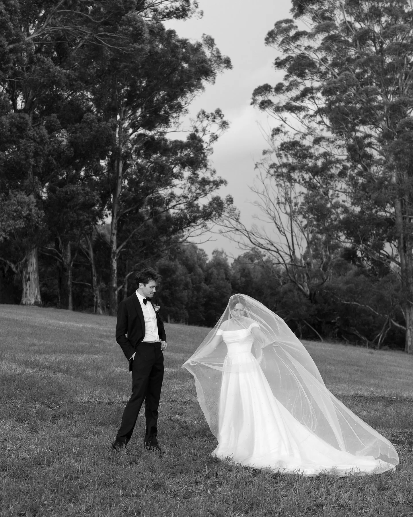 Paris &amp; Nic braving 4 seasons in 1 day and making it look easy. Couldn&rsquo;t have asked for a better bunch of people to spend a thundery afternoon with 🥂

#manjimup #manjimupwedding #manjimupweddingphotographer #perthweddingphotographer #perth