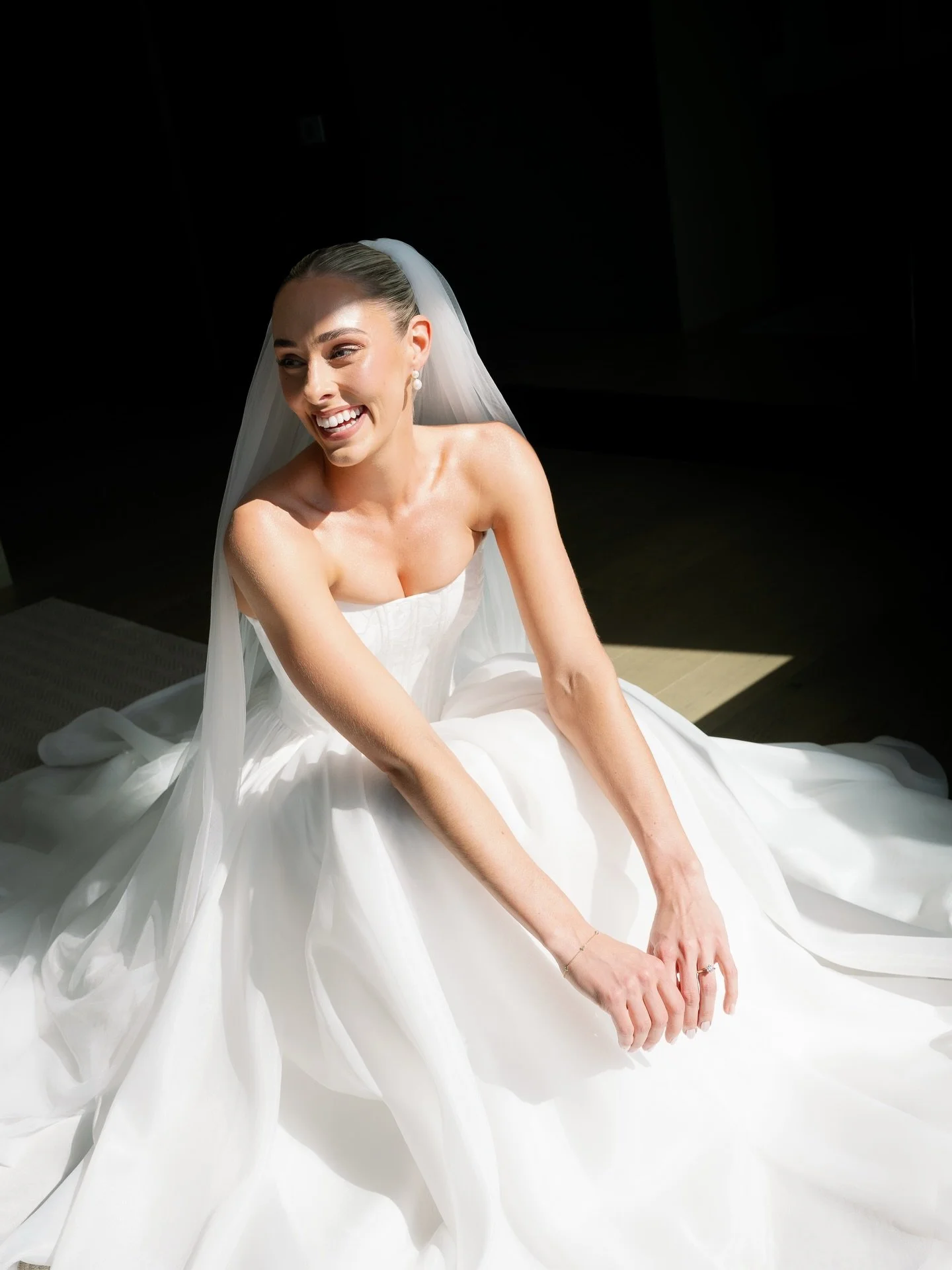 A moment for Loren 🔥

#perthbride #perthbrides #perthweddingvendor #perthweddingphotography #perthweddingphotographer #perthwedding #perthweddinginspo #weddingphotographerperth #perthweddingportraits #brideprep #bridalpartyphotos #perthbridal #perth