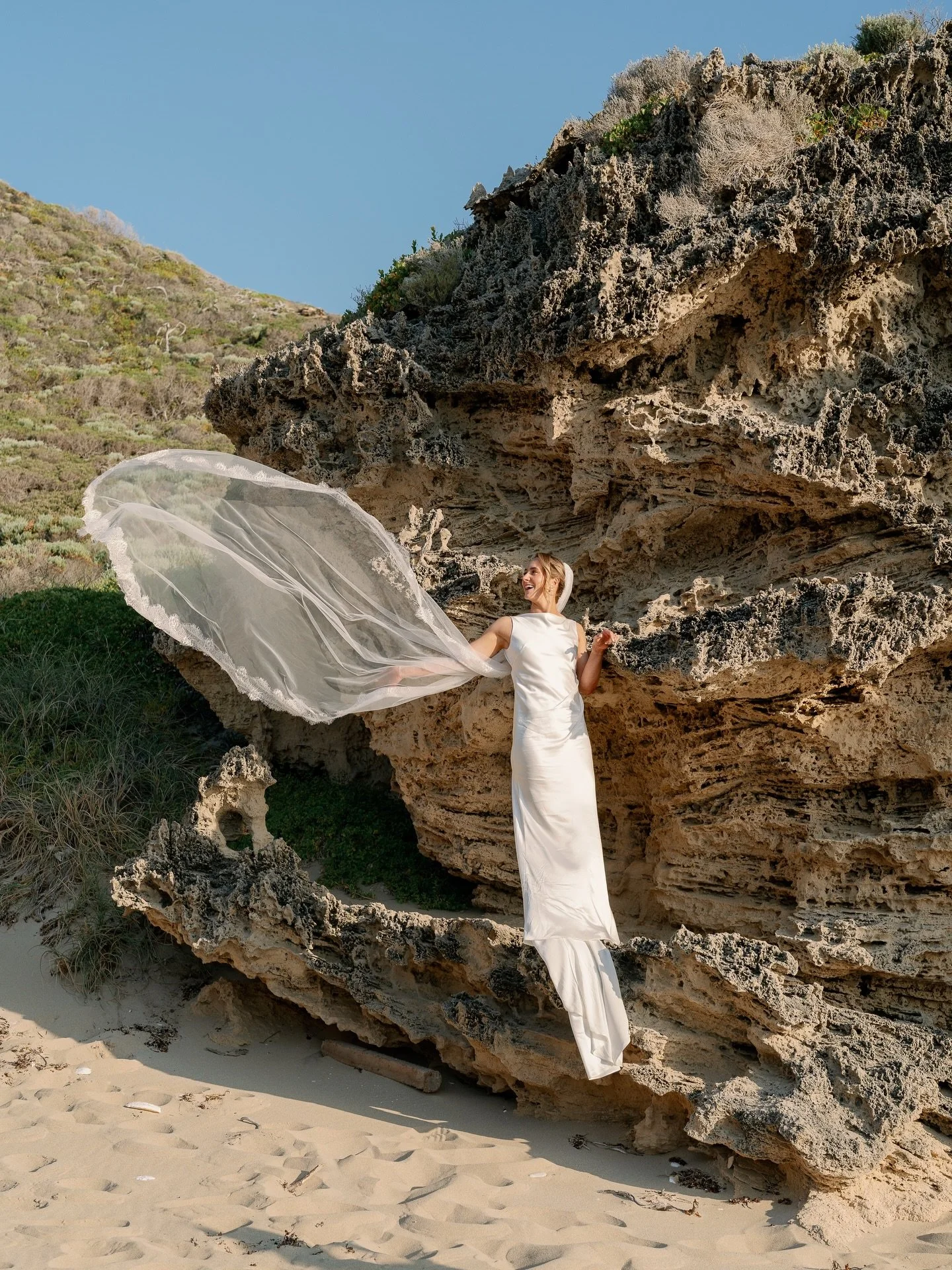 A moment for Emily, basking in the late afternoon sun on a secluded beach in the south west ☀️ 

#perthweddingphotographer #southwestweddingphotographer #dunsboroughwedding #margaretriverweddings #hayshedhillweddings