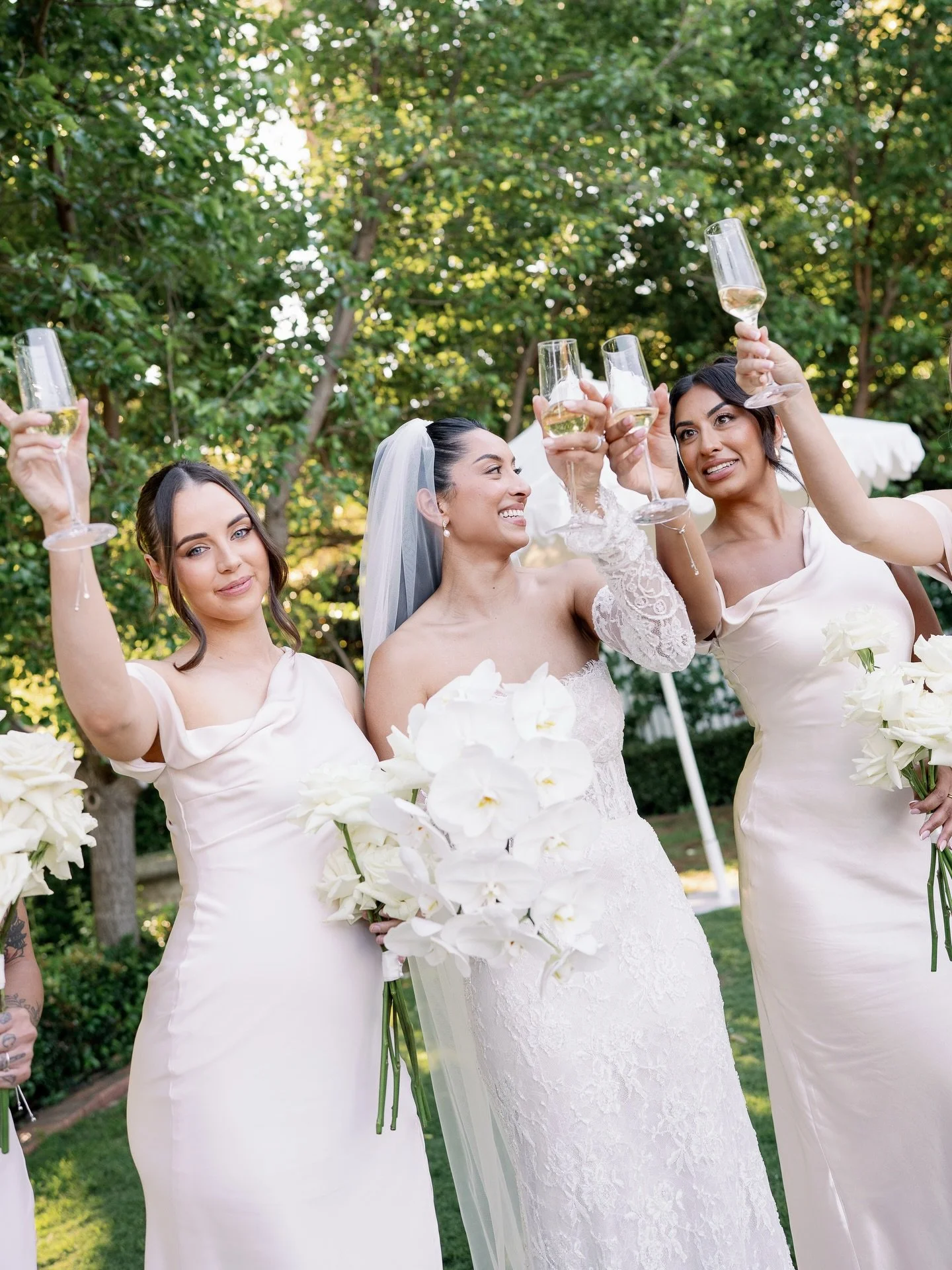 The girls 🥂

#perthweddingphotographer #masonmillgardens #masonmillweddings #weddingphotographerperth #perthweddinginspo