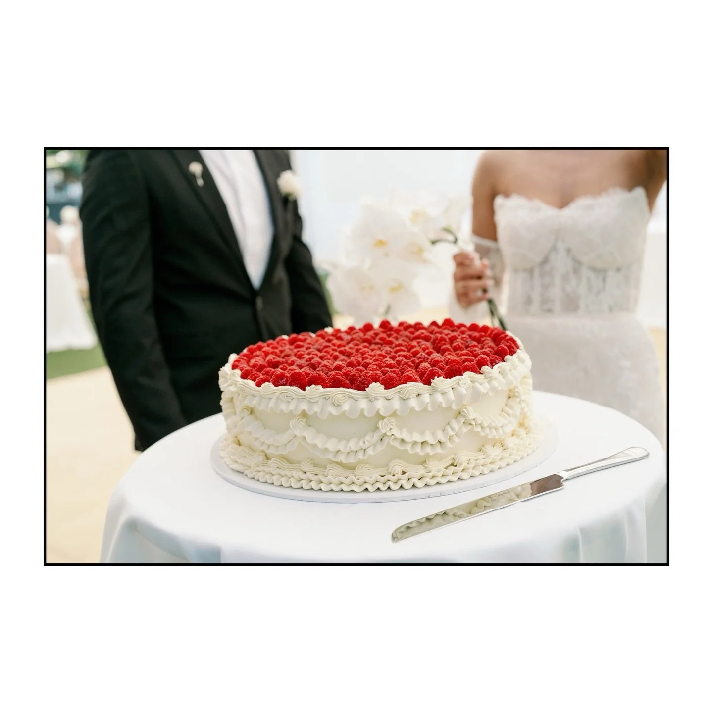 A moment for the cake 🍰 

#masonmillweddings #masonmillgardens #perthweddingphotographer #perthweddingcake #perthweddingvenue