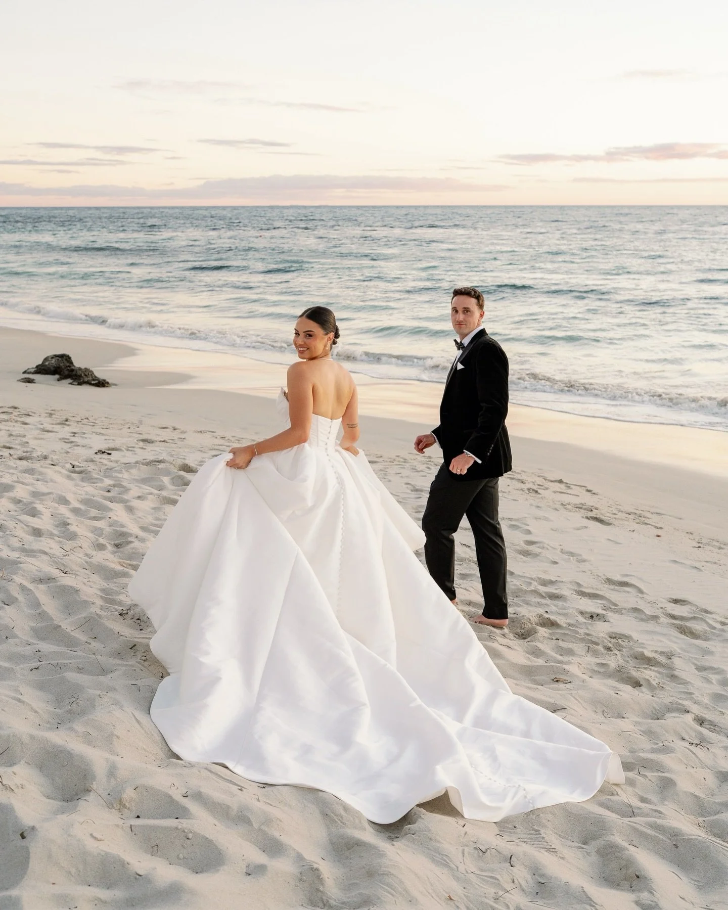 Teneesha &amp; Troy 🥂 Married in the Sunken Garden at UWA, followed by an epic party as we watched the sun go down along the coast. A day to remember ✨

#uwawedding #sunkengardenswedding #perthweddingphotographer #weddingphotosperth #perthbrides
