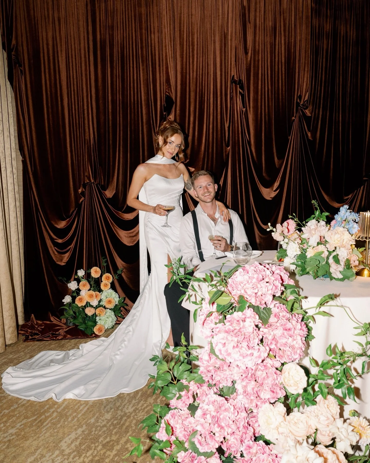 Enya &amp; Daniel 🥂An intimate day with just the 2 of them, getting ready together in the morning and sharing a private dining experience at Nobu in the evening. A special day to be part of 🧡