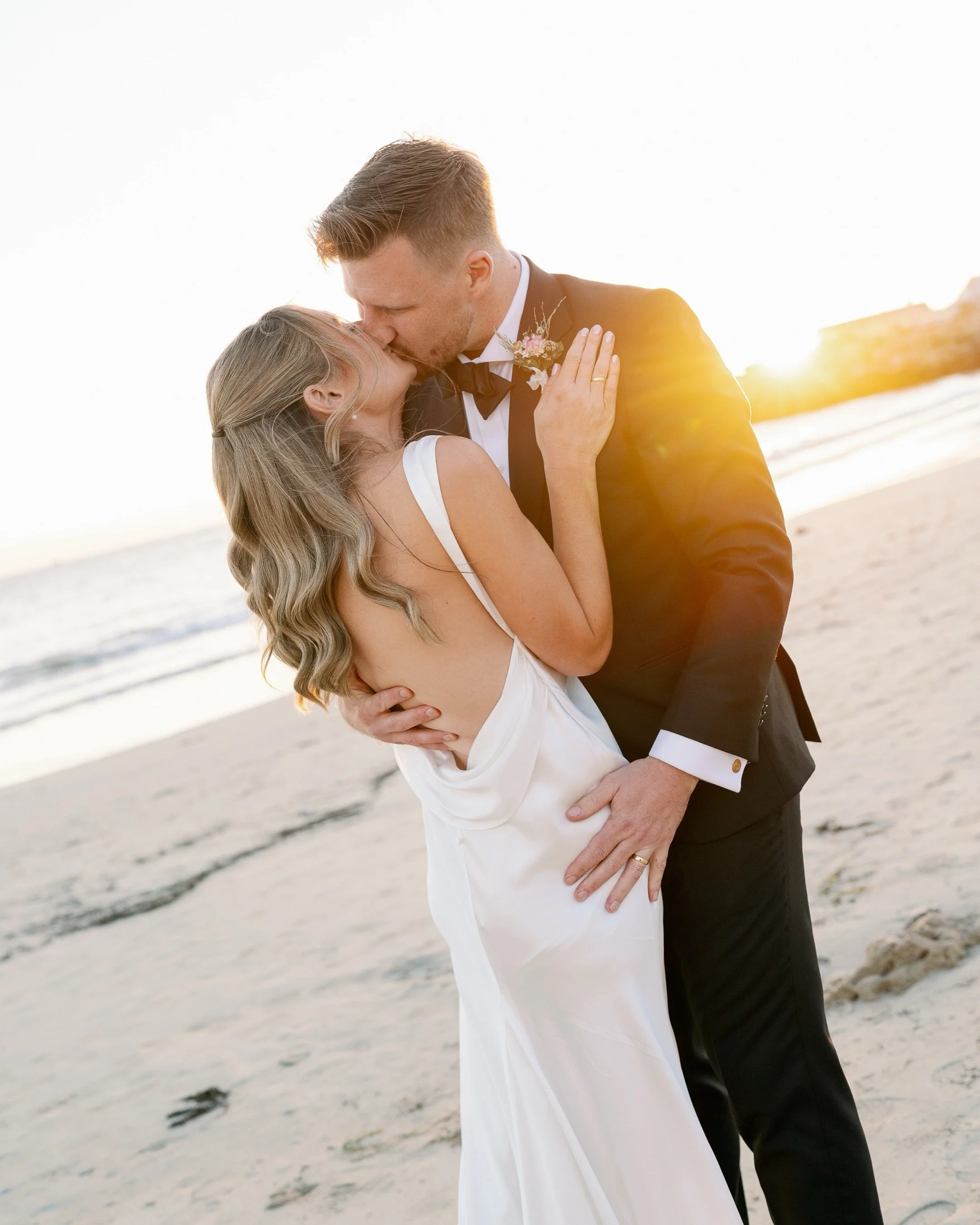 Courtney &amp; Sasha ✨

What a pleasure to spend my last full wedding of the season with this gorgeous group of people. They held their ceremony at Kidogo Arthouse with just their family, and had all of their friends join afterwards for the party 🥂
