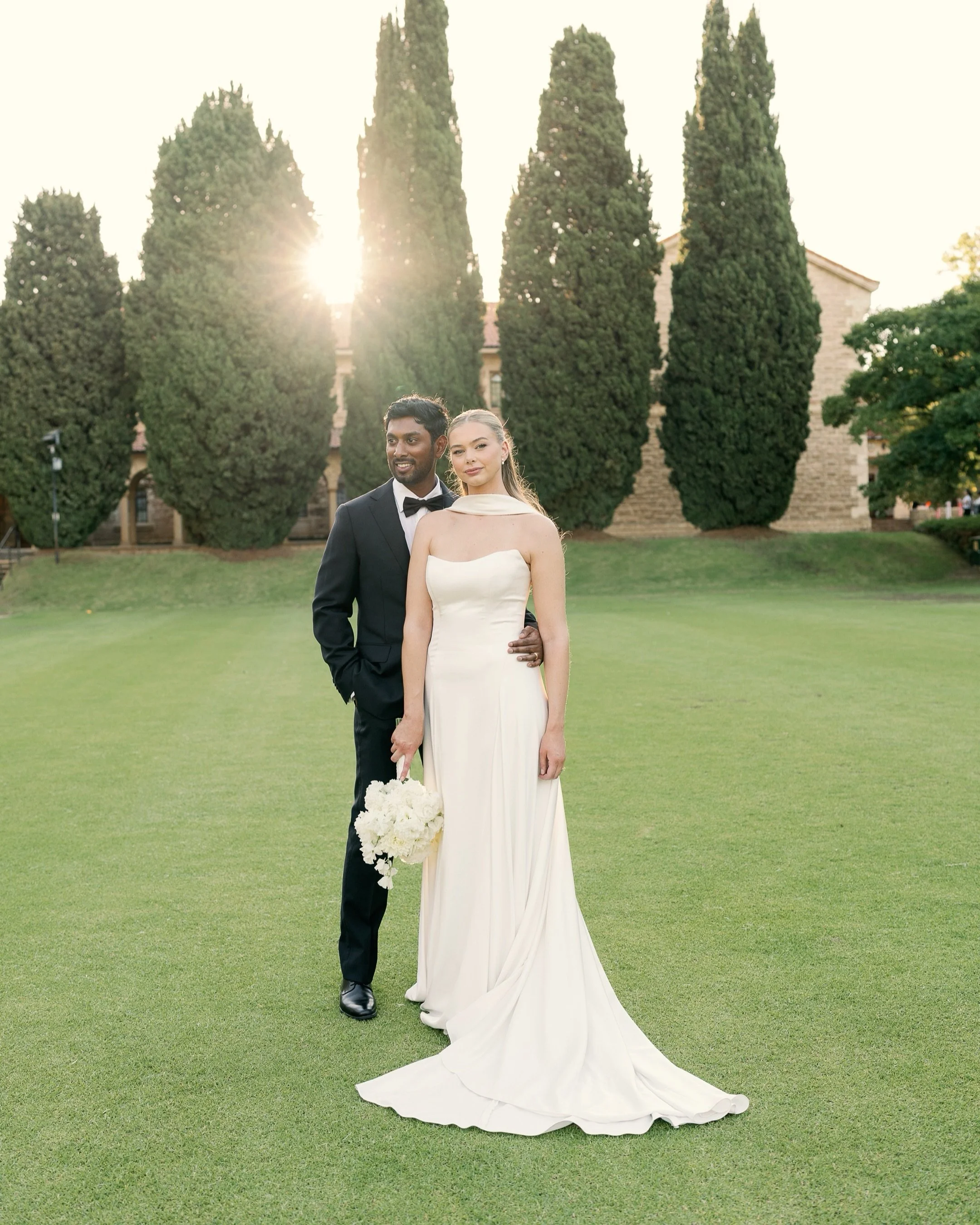 A handful of portraits from Courtney &amp; Sandun&rsquo;s day ✨

#matildabay #matildabaywedding #uwawedding #perthweddingphotographer #perthweddingportraits