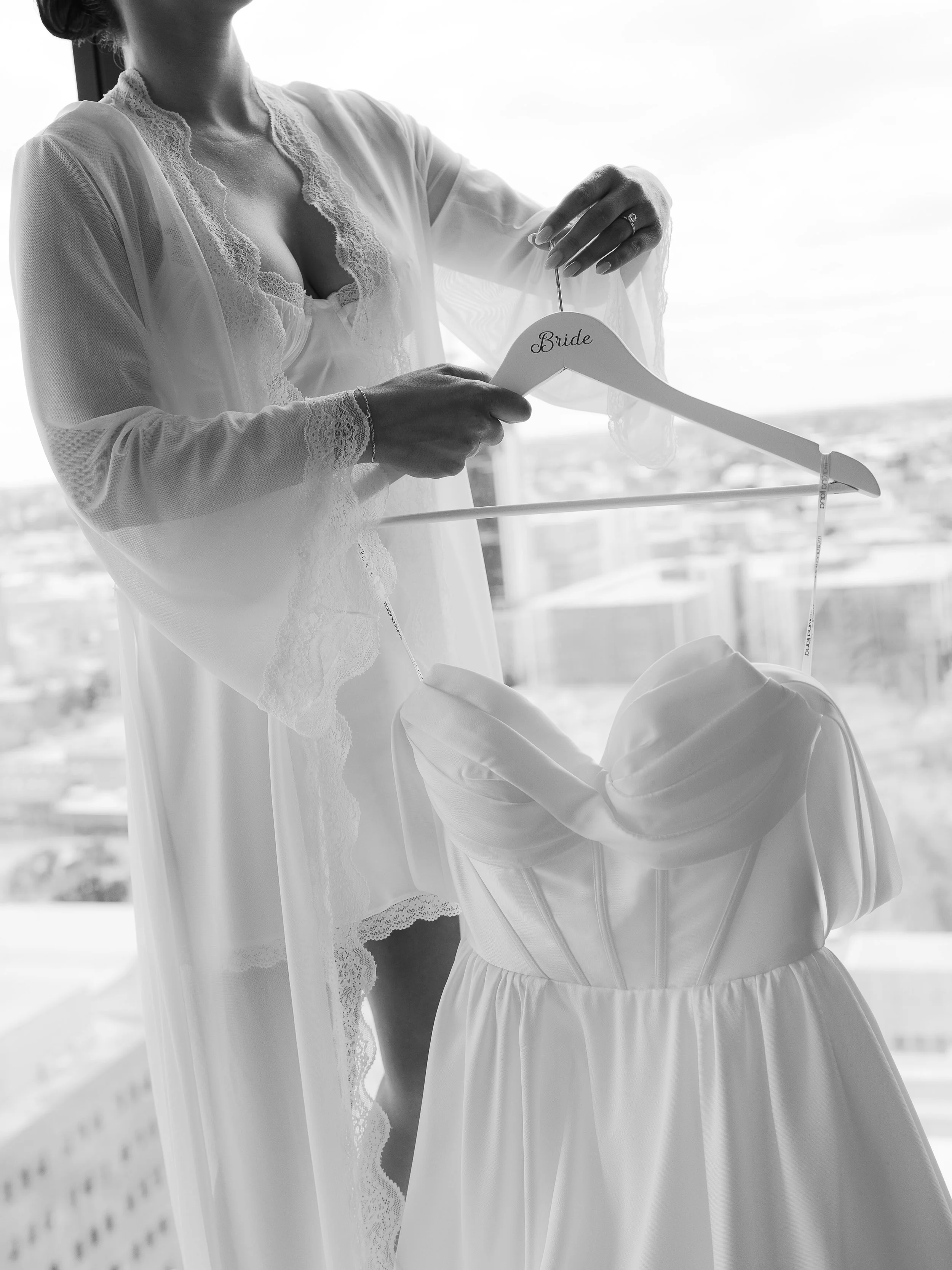 Details 💫

#weddingphotographerperth #uwasunkengardenswedding #perthbride #perthbridestyle #bridaldetails