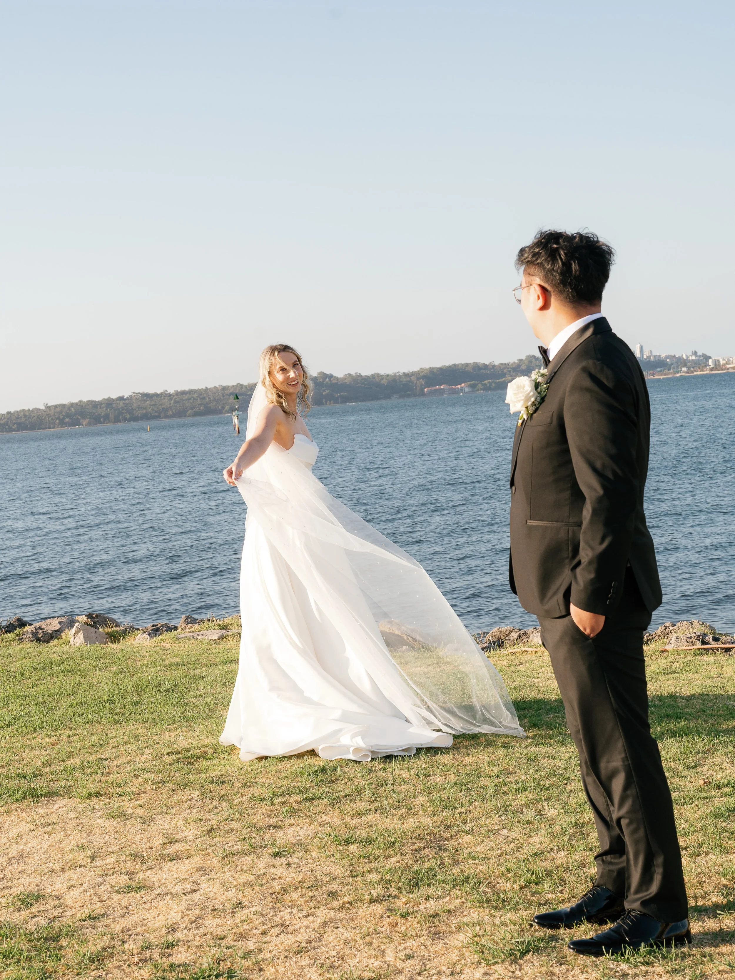 Kate &amp; Marcus ✨

#weddingphotographyperth #weddingphotographerperth #weddingportraitsperth #southofperthyachtclub #perthbridal