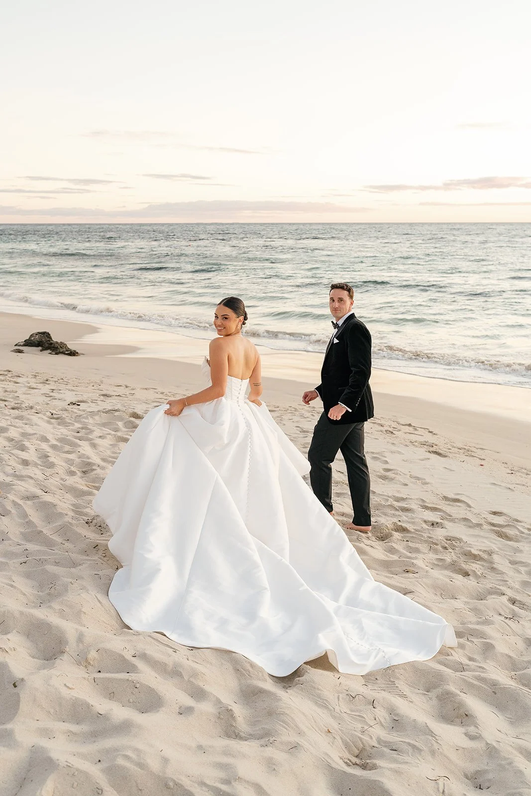 Teneesha &amp; Troy’s joyful wedding at UWA Sunken Gardens