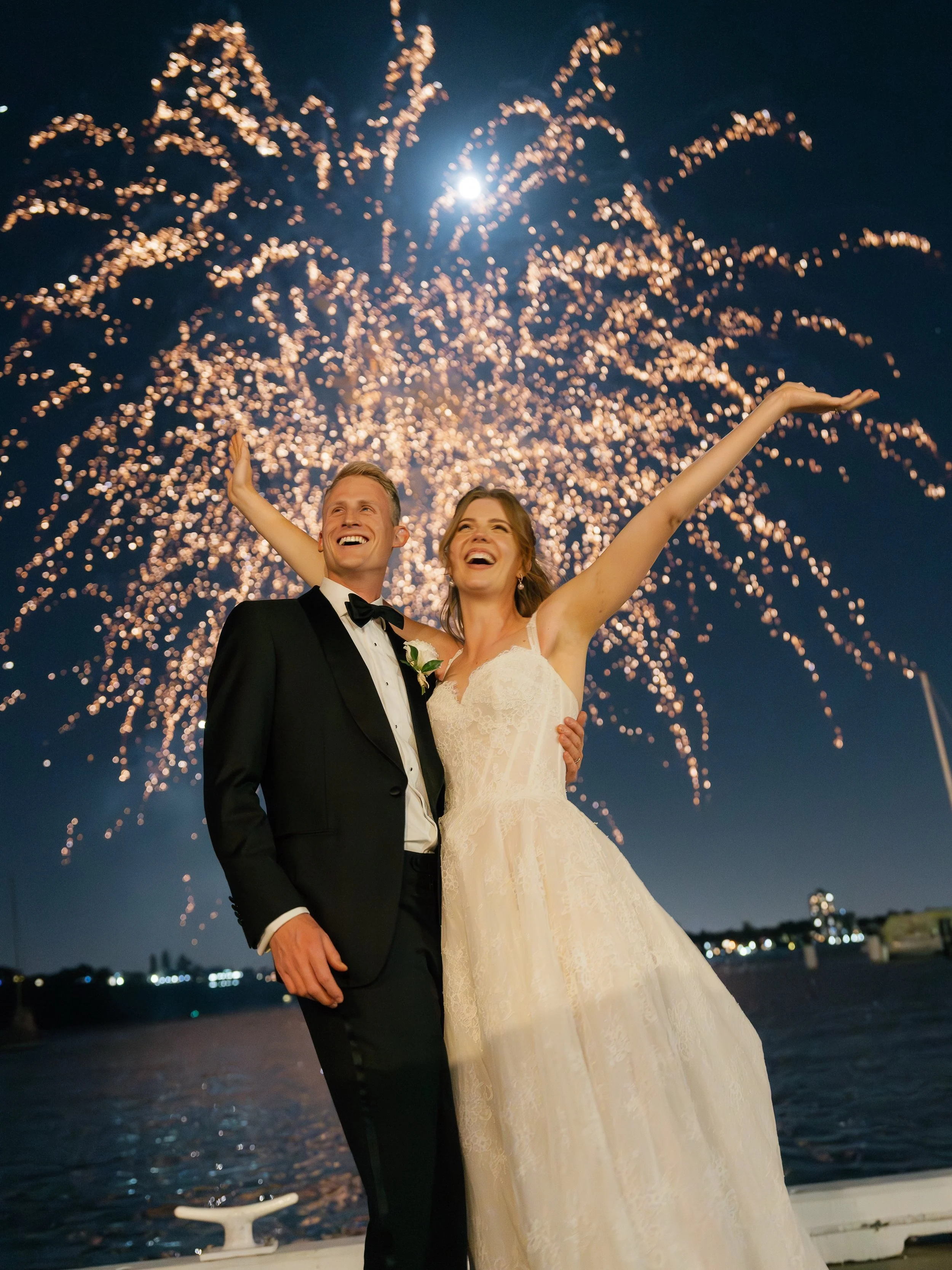 What a way to end the night 🎆

#perthweddingphotographer #royalfreshwaterbayyachtclub #royalfreshwaterbayyachtclubwedding #perthwedding