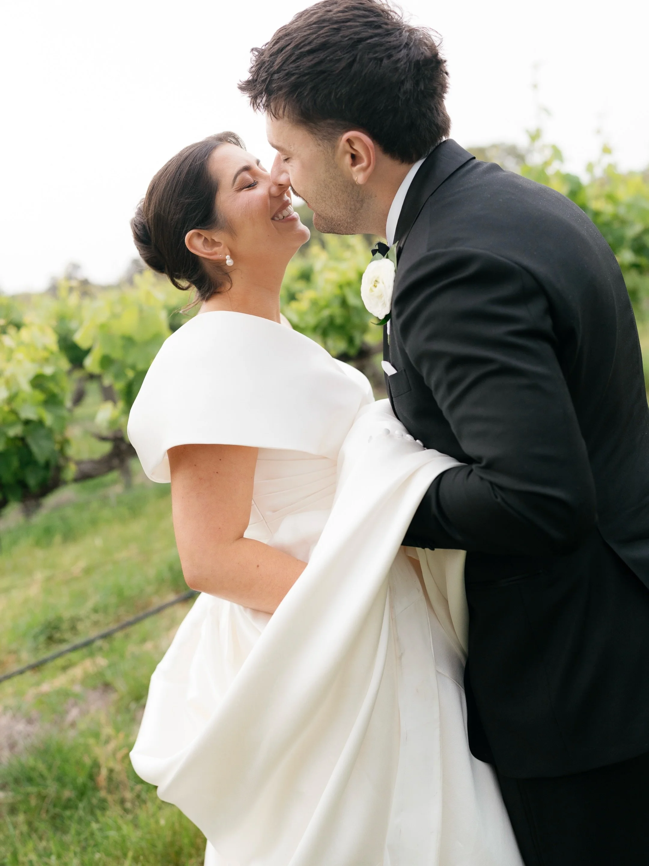 A glorious day spent capturing Janelle &amp; James 🥂 

#perthweddingphotographer #mandoonestatewedding #swanvalleywedding #weddingphotographerperth #perthbride