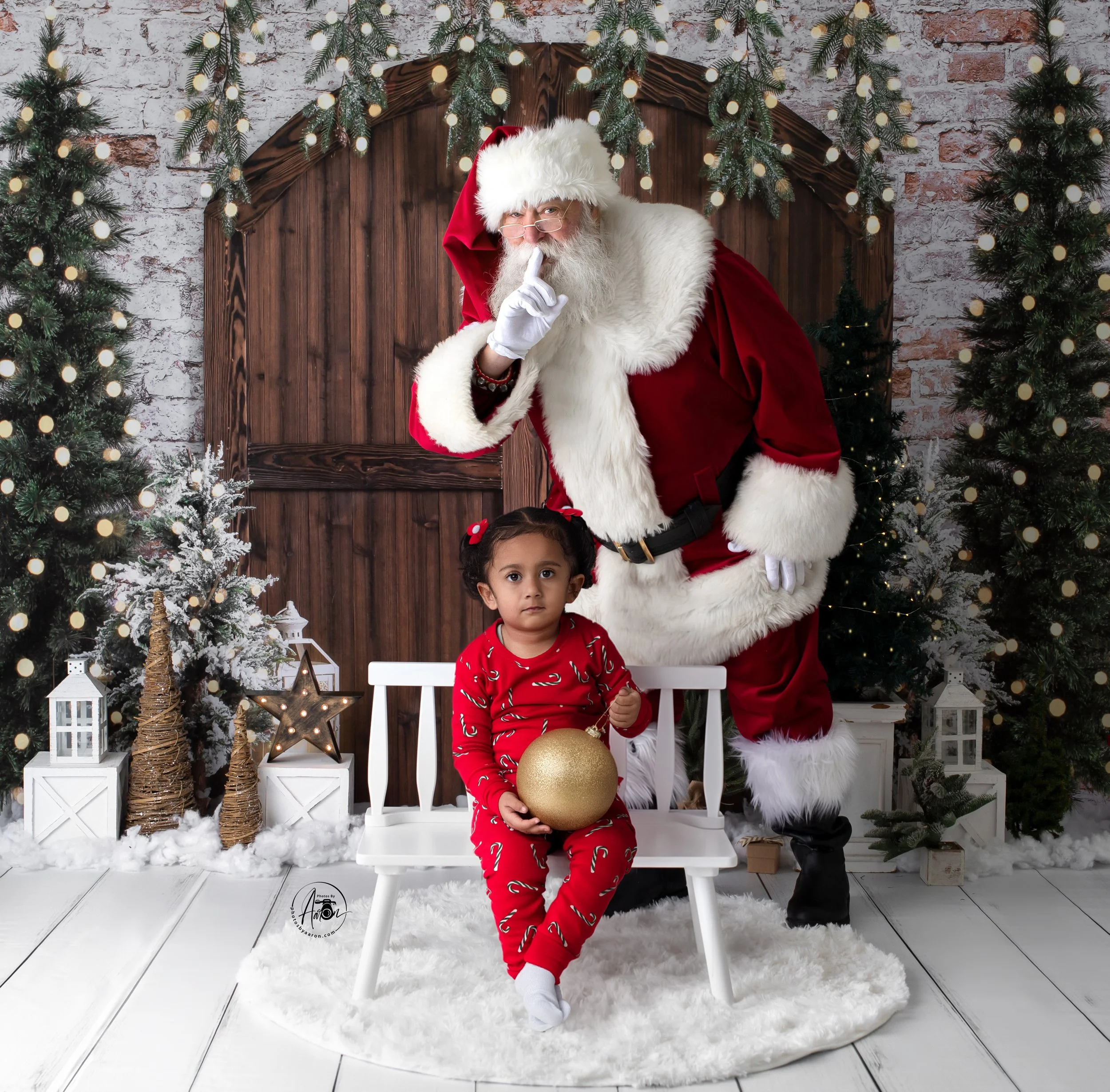 santashhhHR.jpg