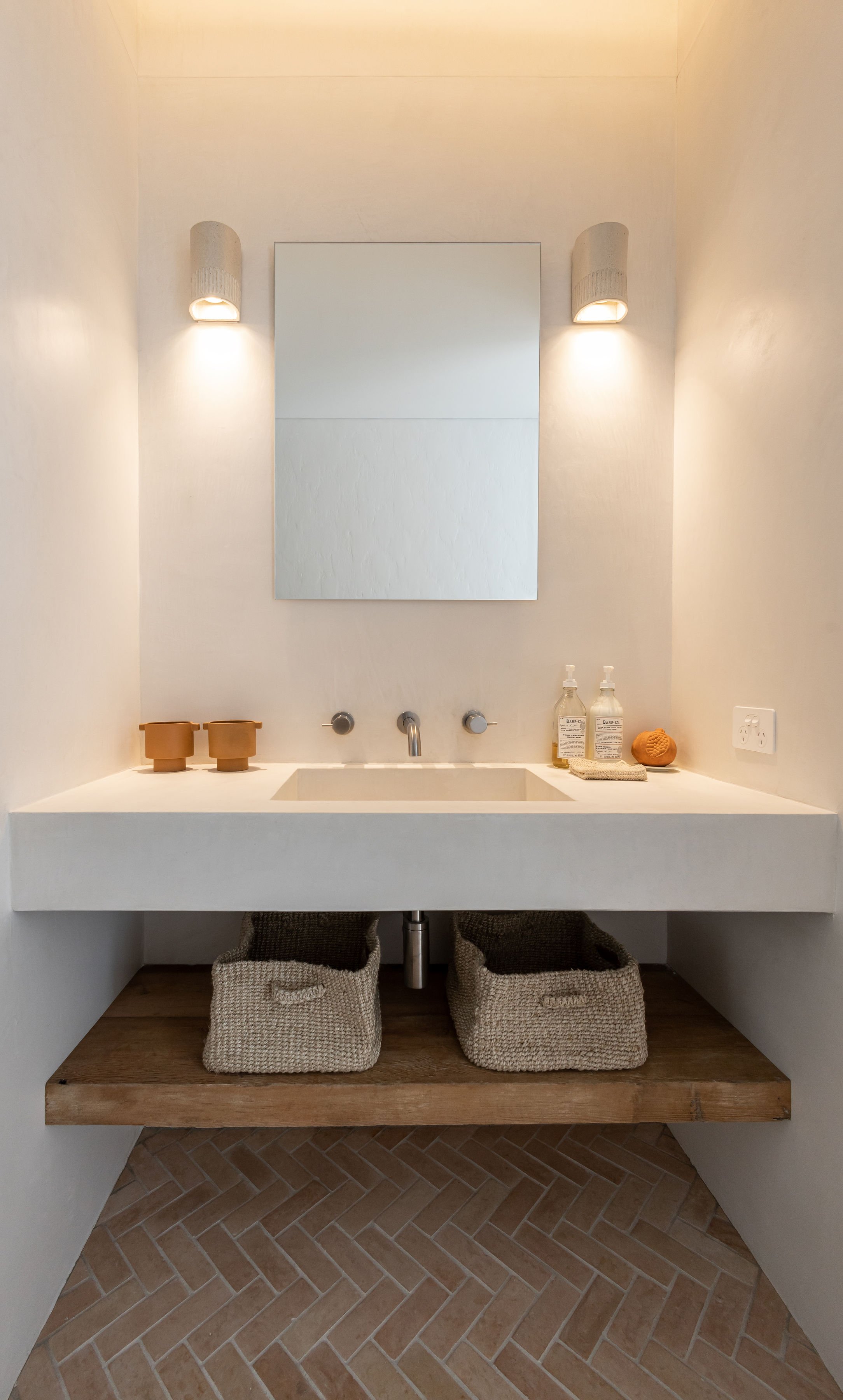 221010_UC_PAROS_GUEST_BATHROOM_1.jpg