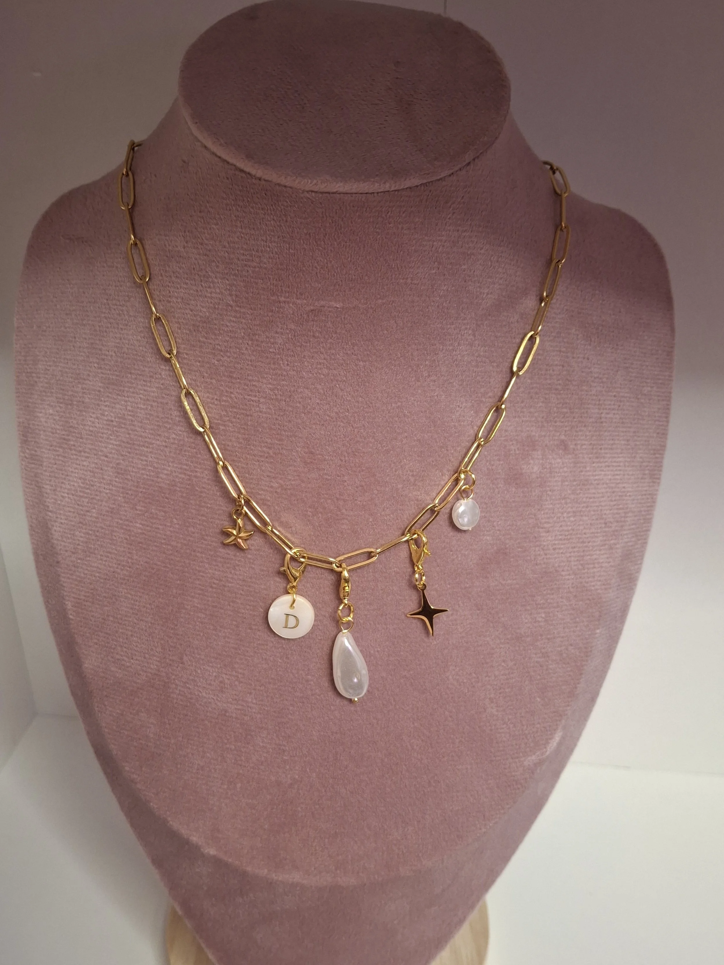Chains & Trinkets : 1