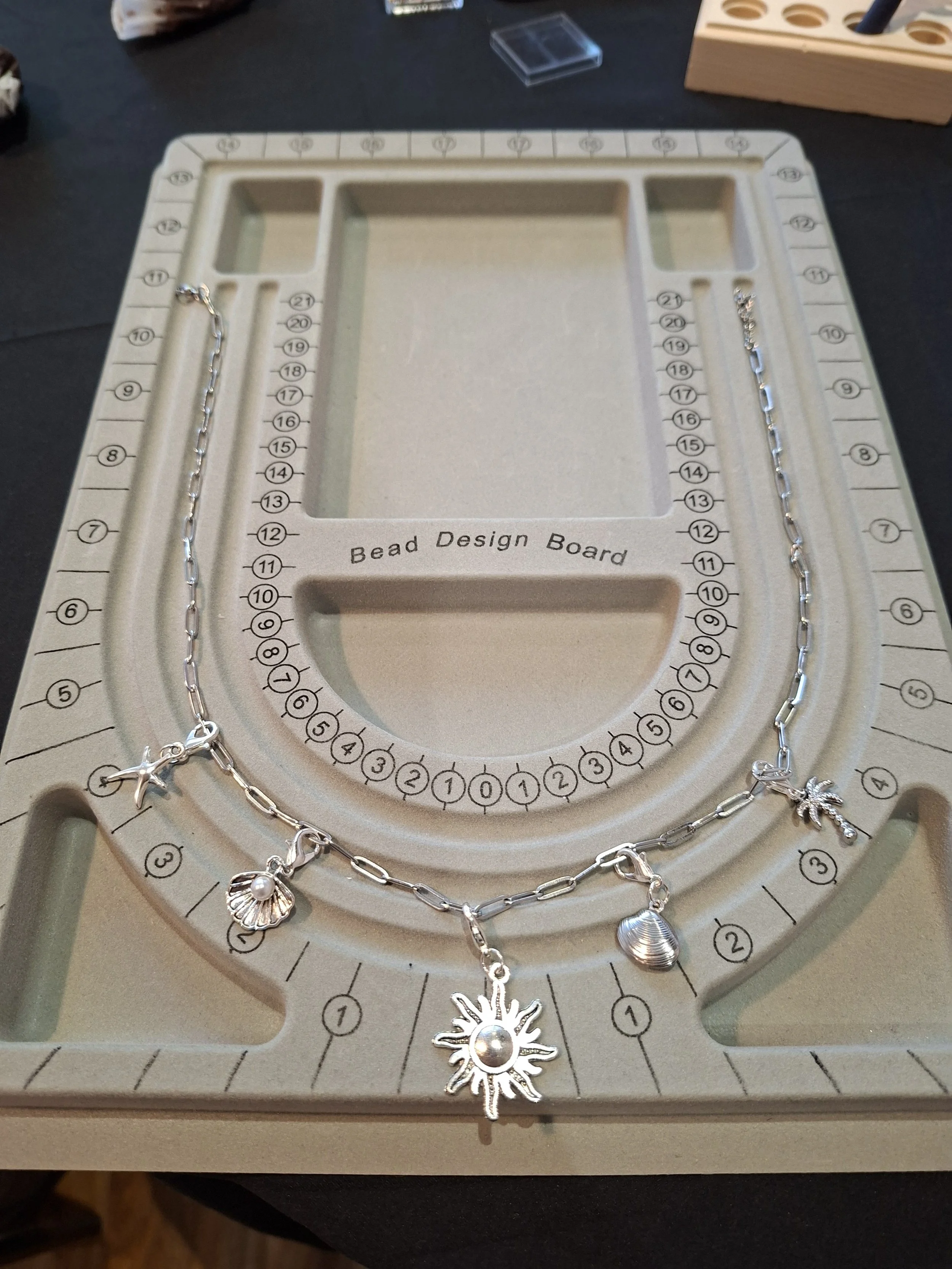 charm necklace workshop
charm necklace making event
jewellery making workshop
sip and make event
sip and craft night
charm bar experience
custom charm necklace
DIY jewellery workshop
necklace making class
jewellery making night
girls night activity
c