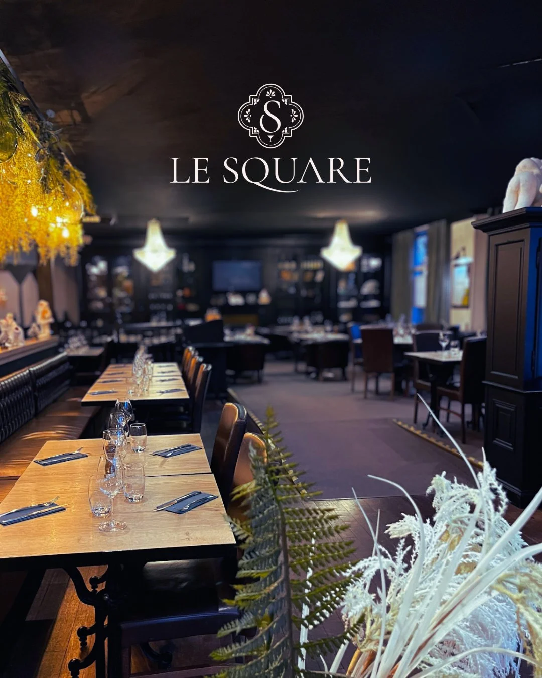 Ambiance chaleureuse, d&eacute;coration soign&eacute;e et esprit convivial&hellip; bienvenue &agrave; l&rsquo;int&eacute;rieur du Square. 🌟

Un lieu o&ugrave; l&rsquo;on aime se retrouver, prendre le temps et savourer chaque instant autour d&rsquo