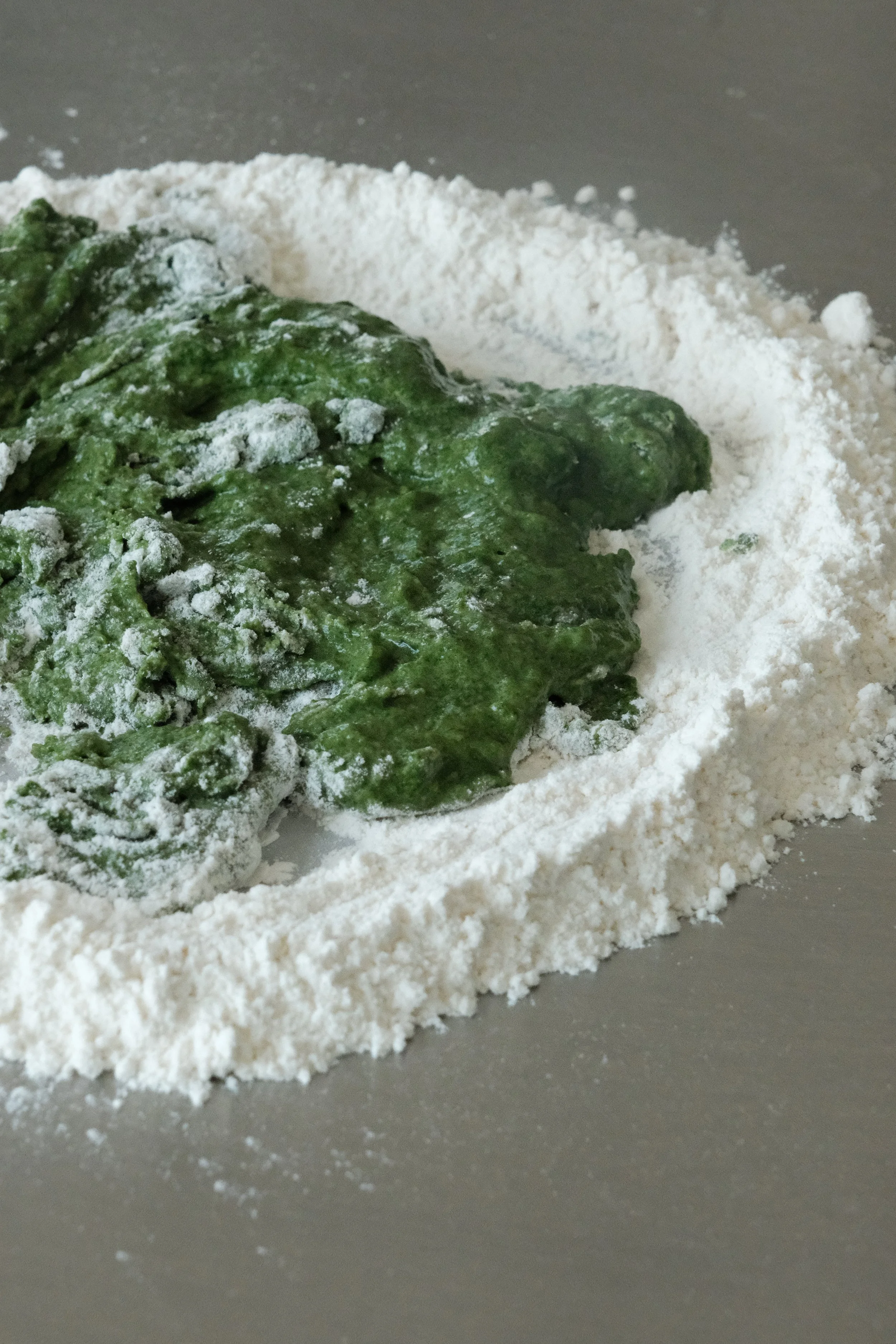 Atelier raviolis à Nantes : façonnage des tortellini maison étape par étape