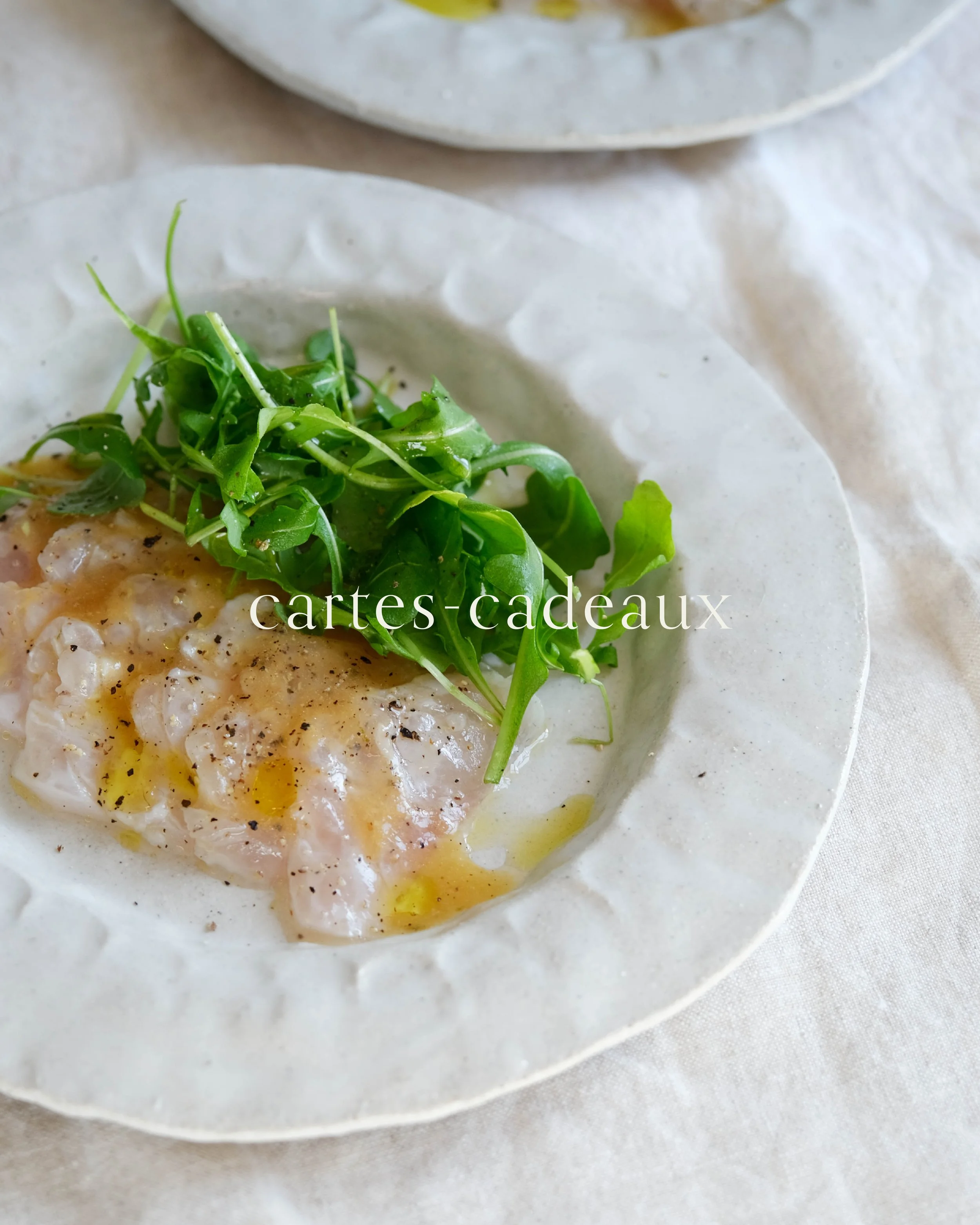 Ceviche maison servi lors d’un dîner des Ateliers à Nantes, expérience culinaire incluse dans nos cartes cadeaux.