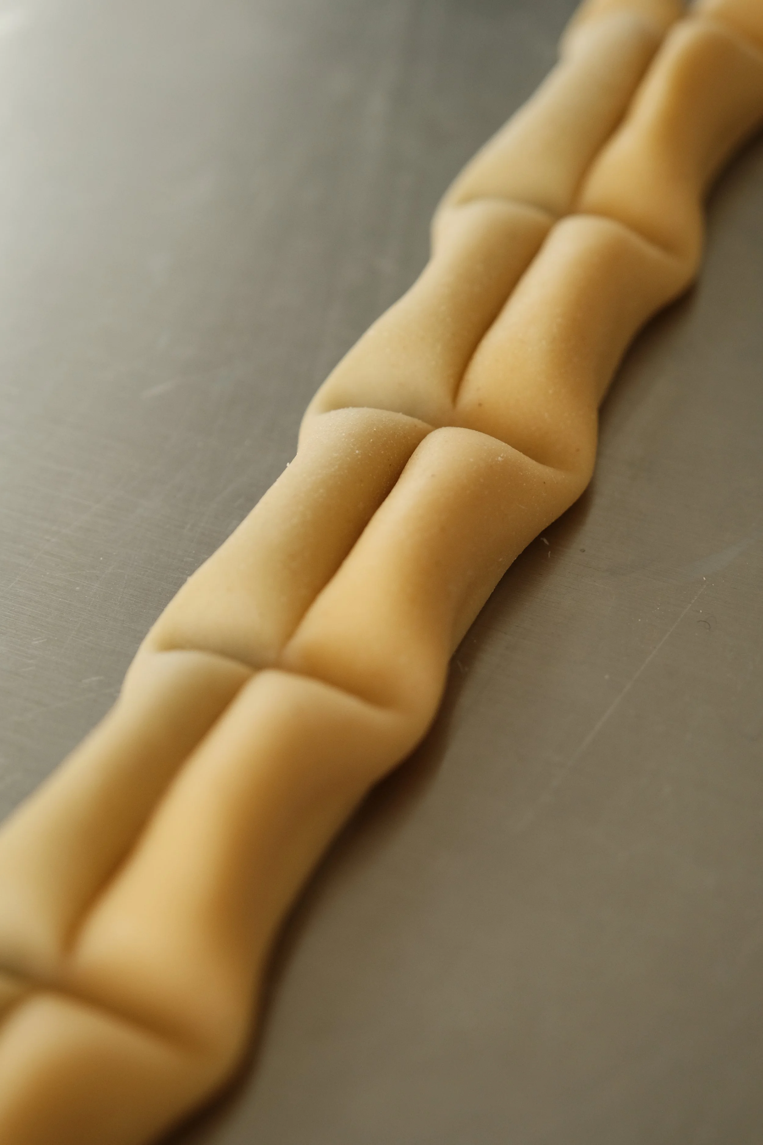 Réalisation de raviolis doppio farcis au citron et ricotta lors d’un atelier à Nantes