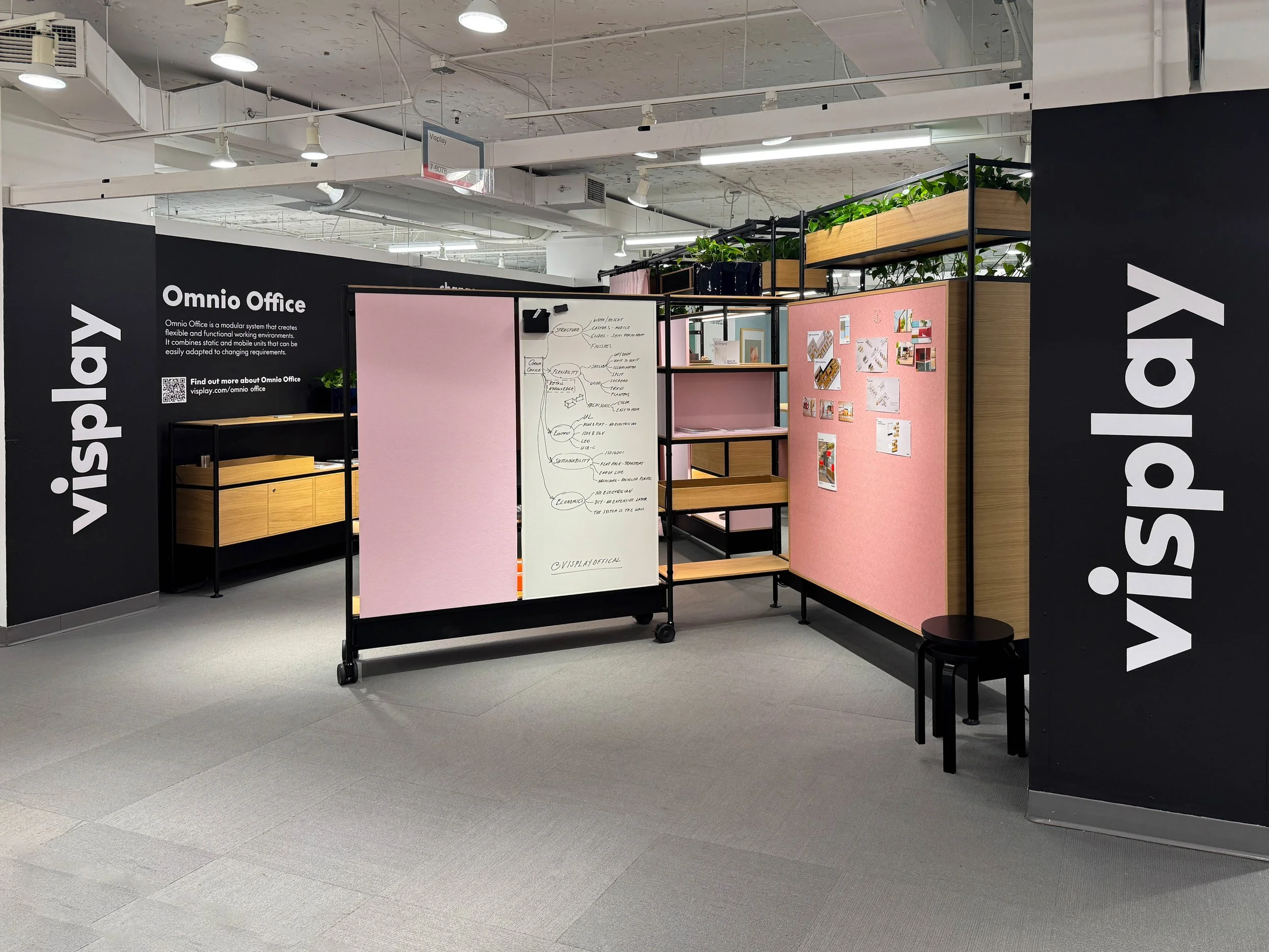 Visplay Messestand - NeoCon 2025