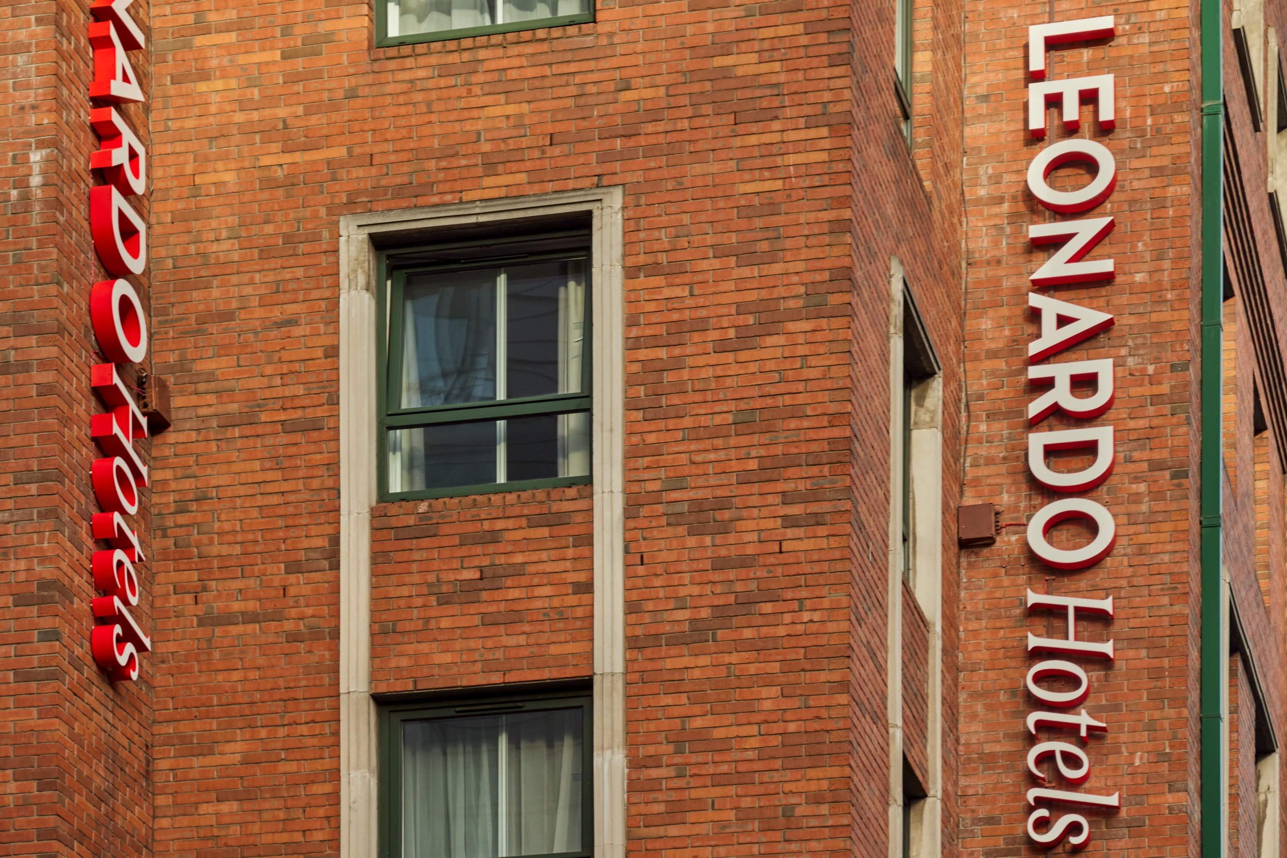 Leonardos(Belfast) 8577.jpg