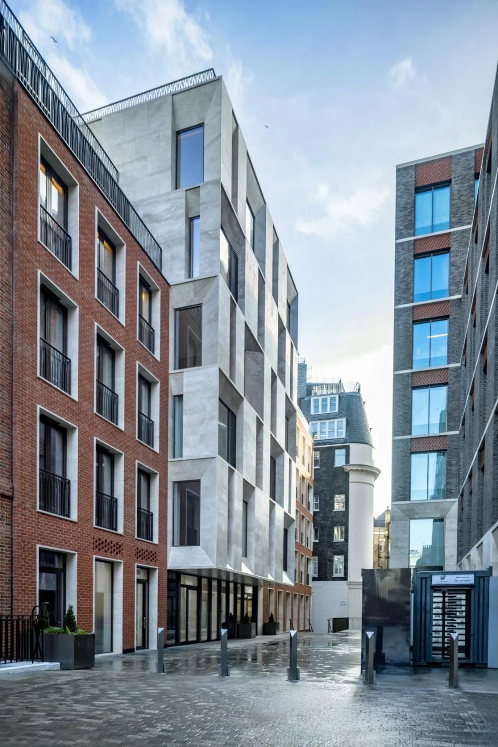 One Carrington 5300.jpg