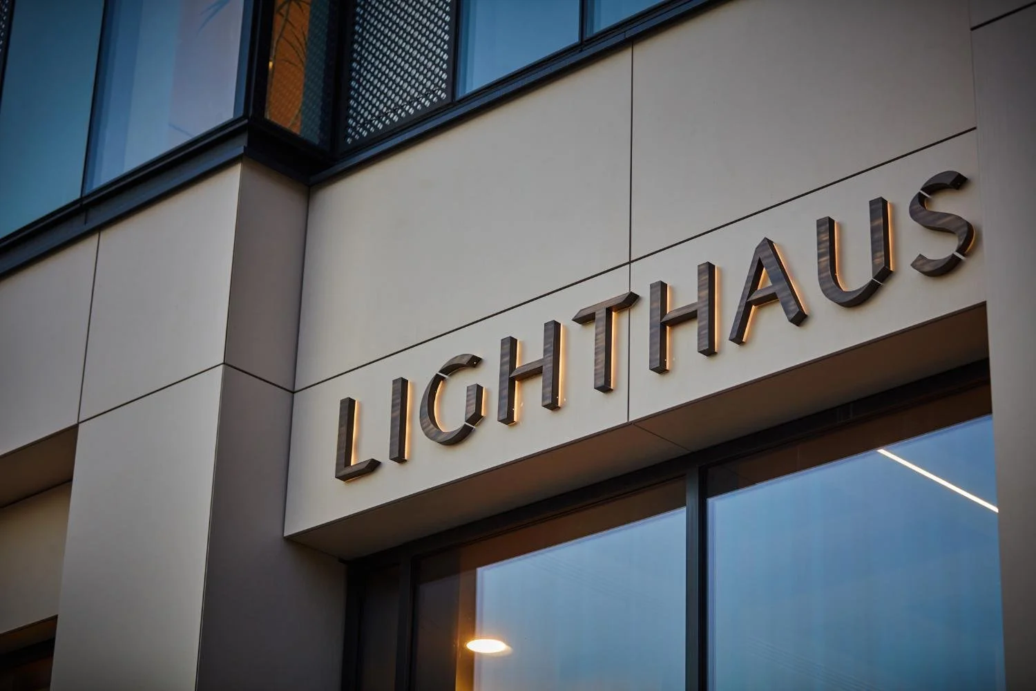 Lighthaus (Ascot Dusk) 9358.jpg