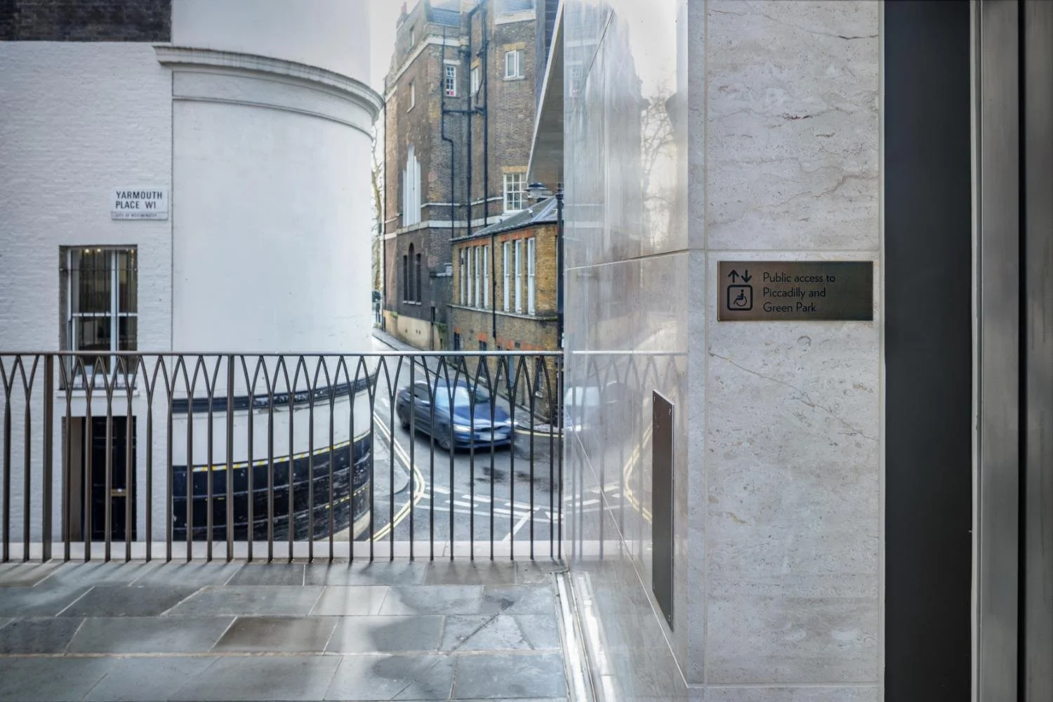 One Carrington 5320.jpg